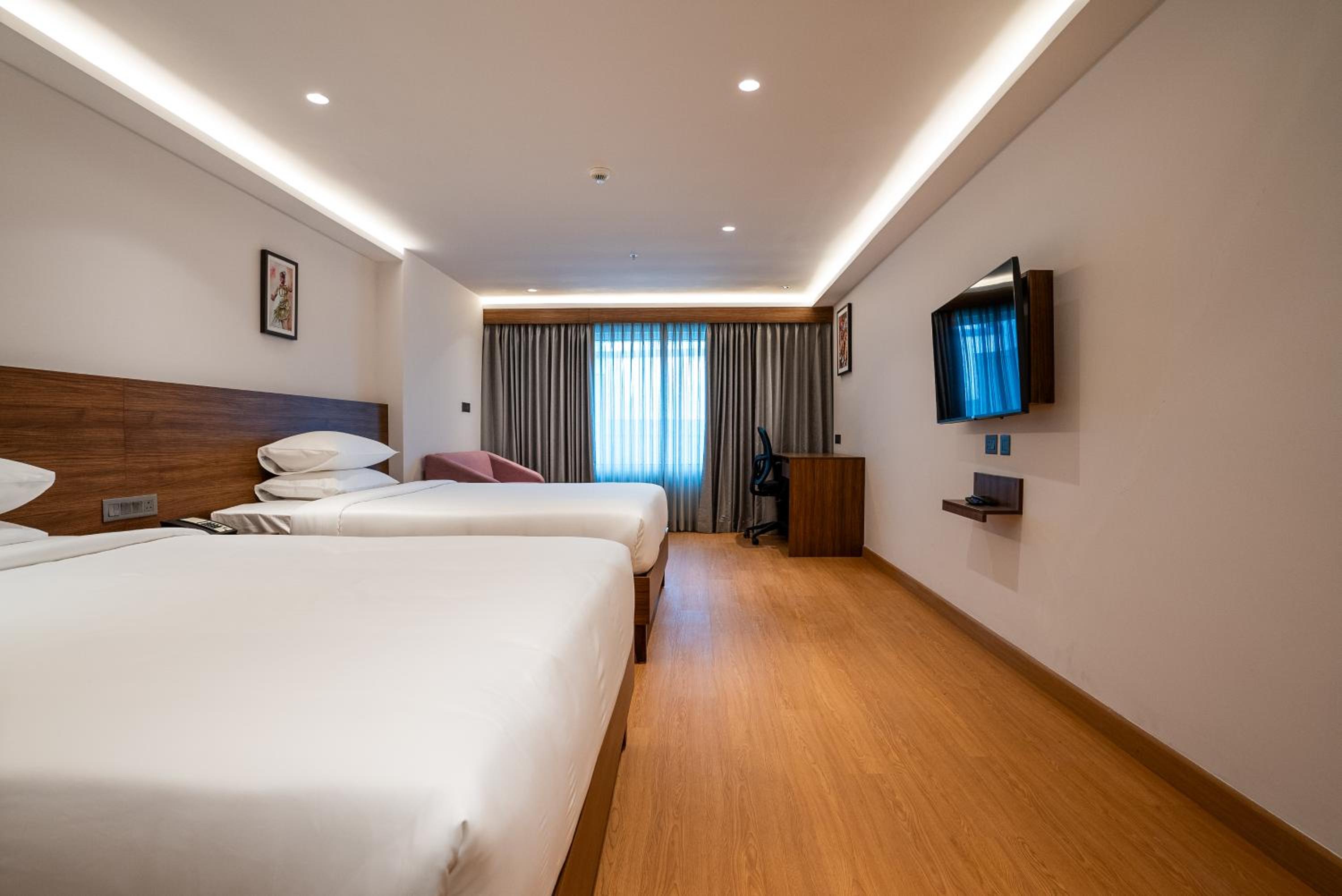 Family Twin Room - Photo 2