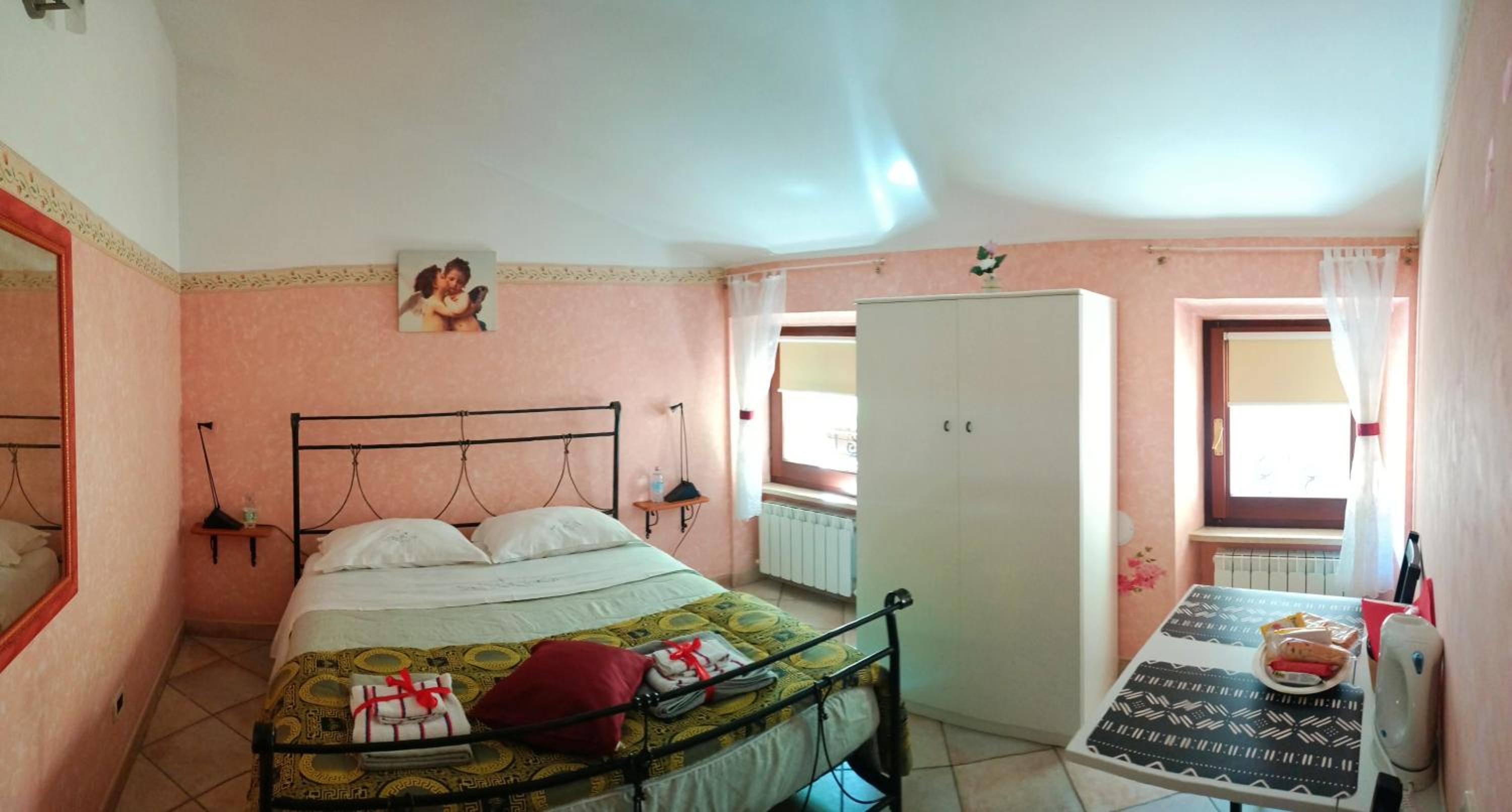 Double Room with Private Bathroom - Photo 1
