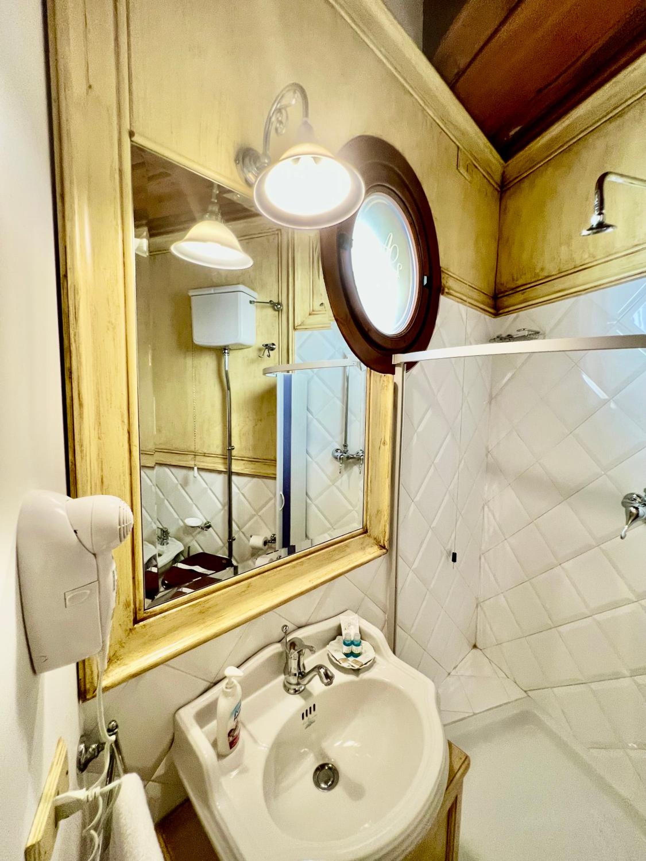 Superior Double Room - Photo 7