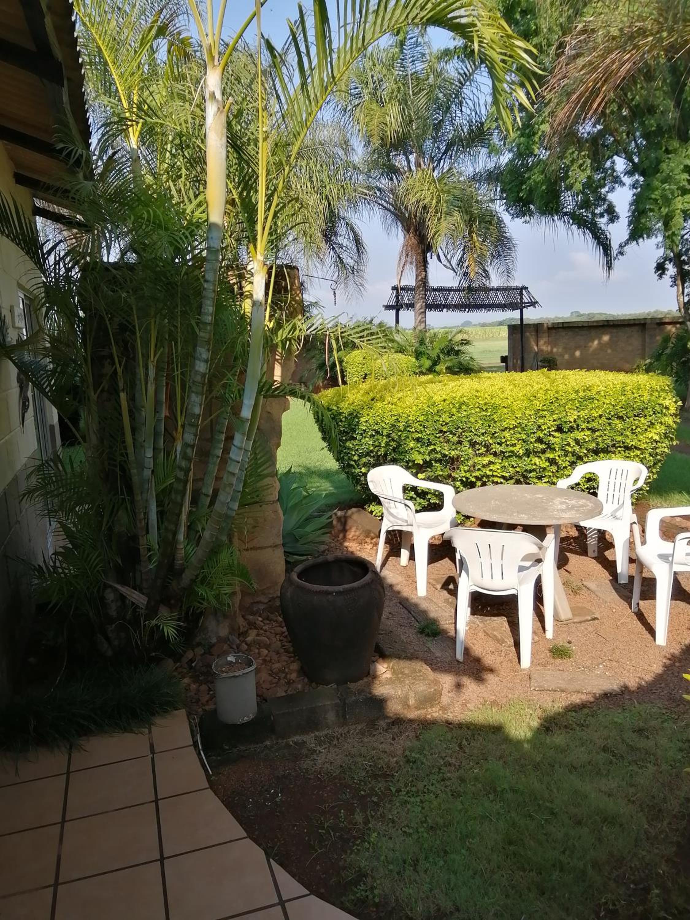 Double Room with Garden View - Photo 6