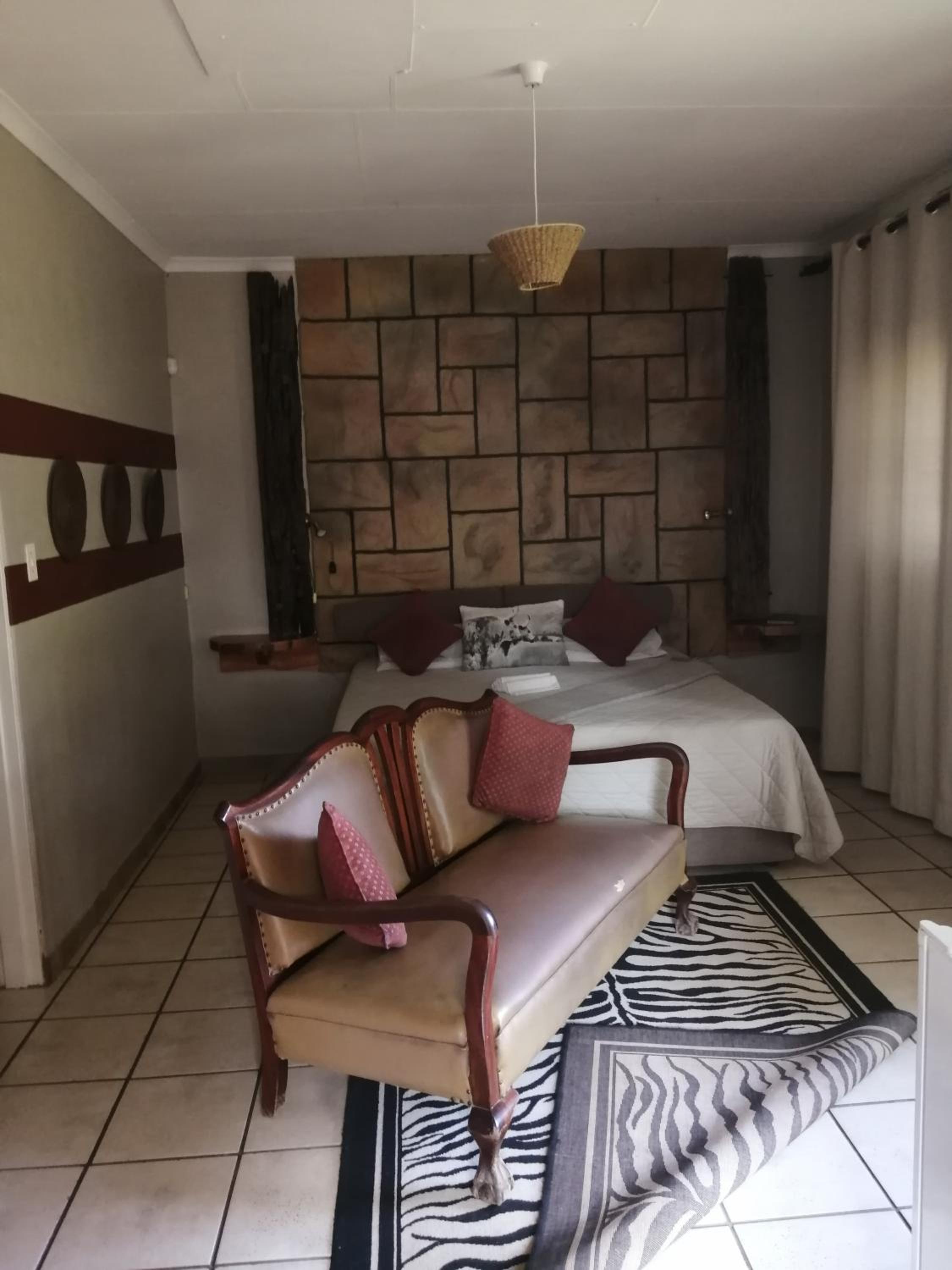 Double Room with Garden View - Photo 9