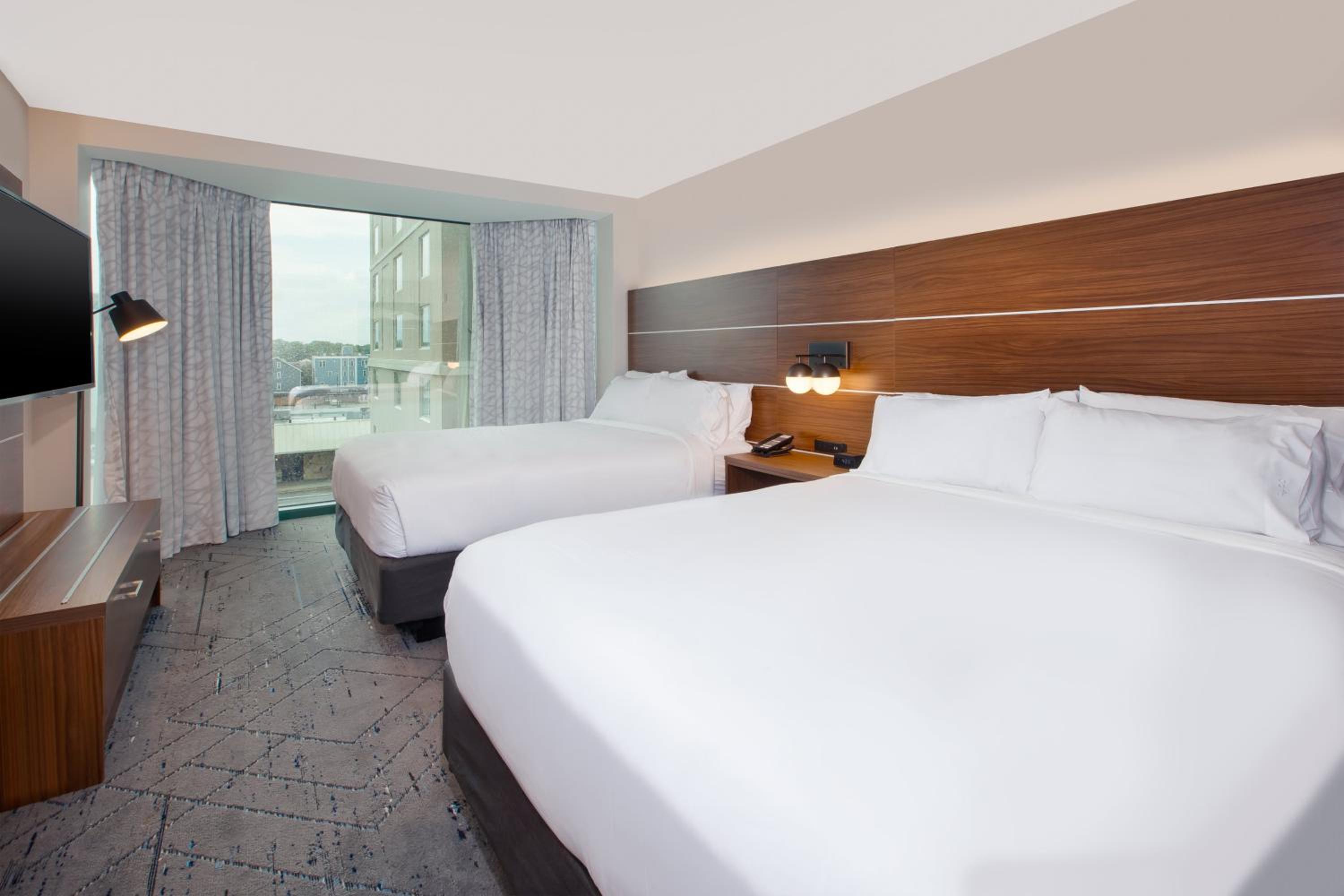 One-Bedroom Suite - Photo 1