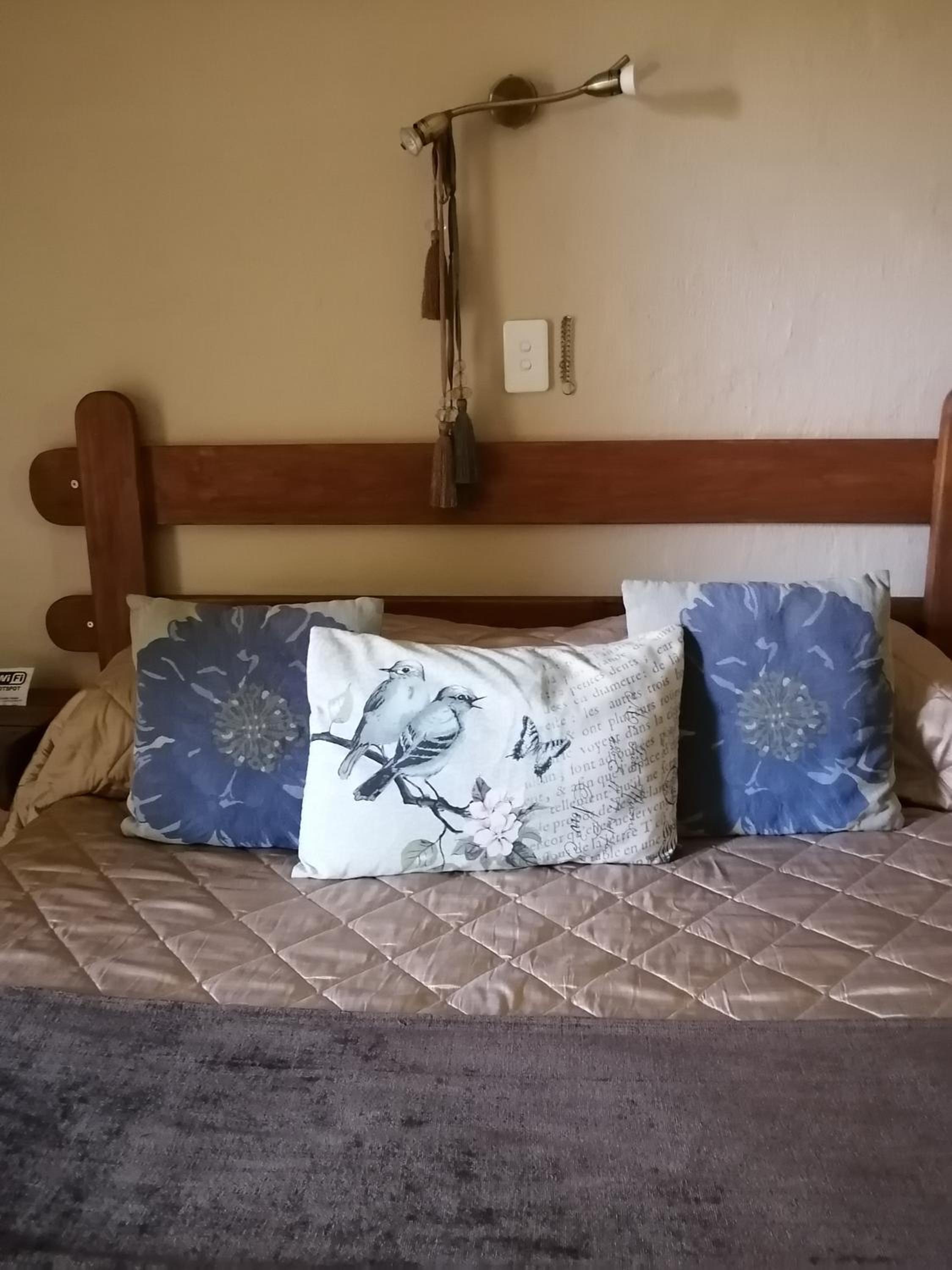 Budget Double Room - Photo 1