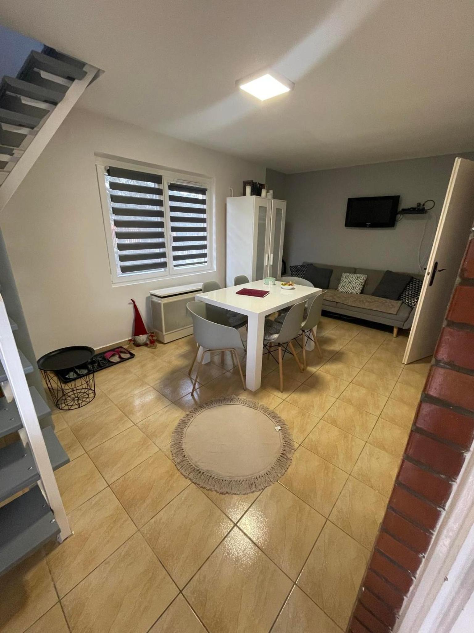 Two-Bedroom Apartment - Photo 4