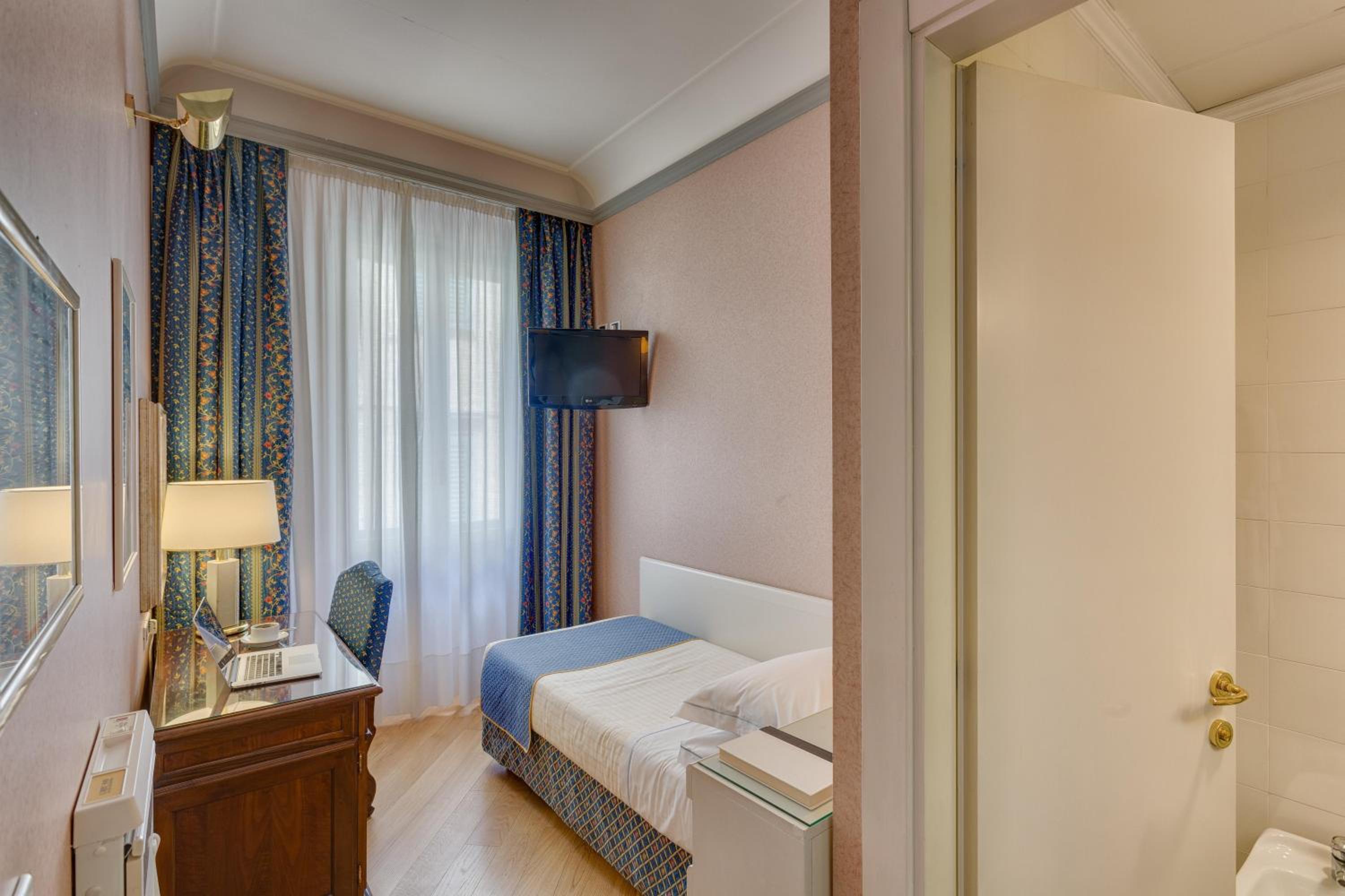 Classic Single Room