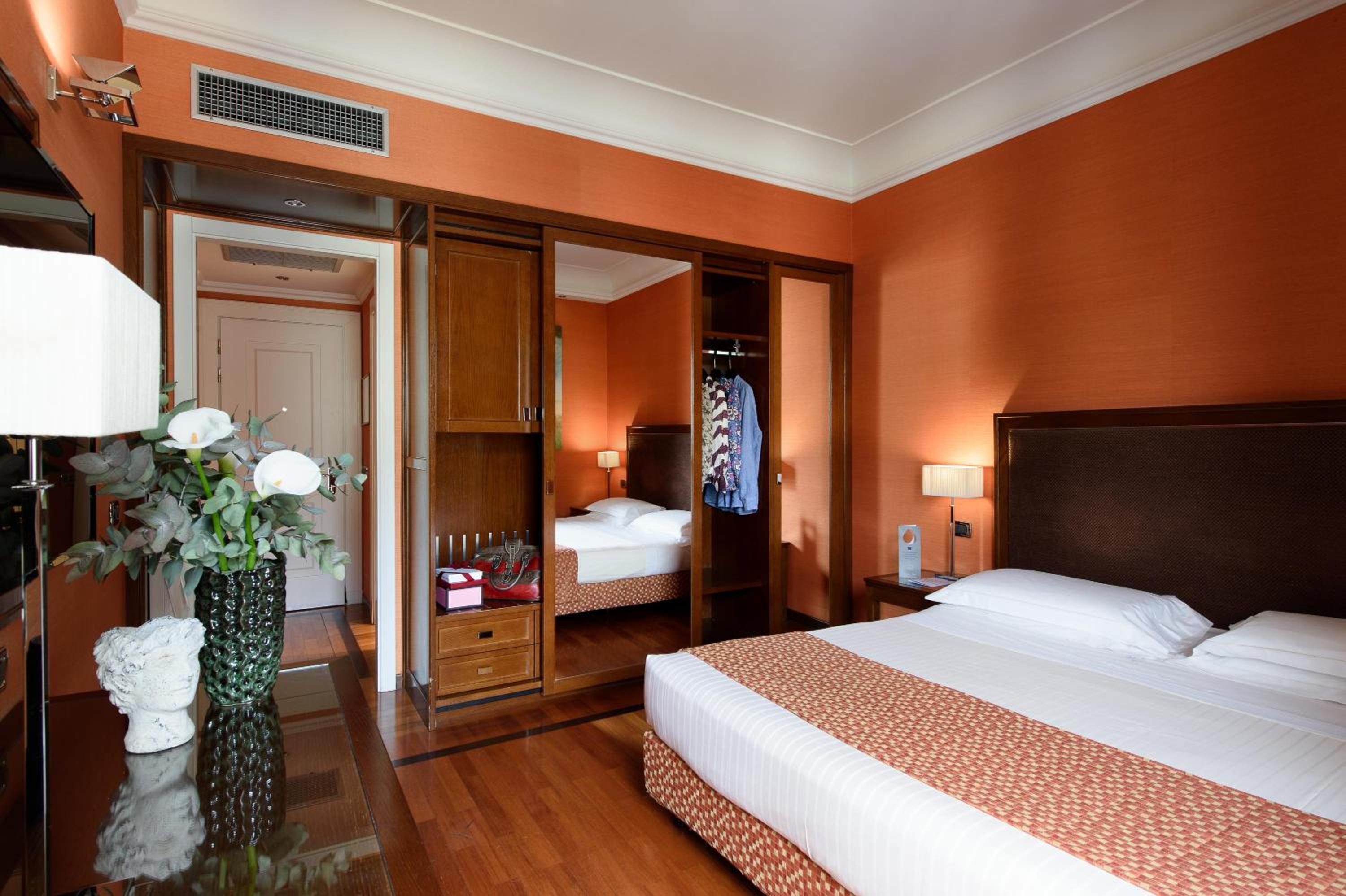 Comfort Double or Twin Room thumbnail 5