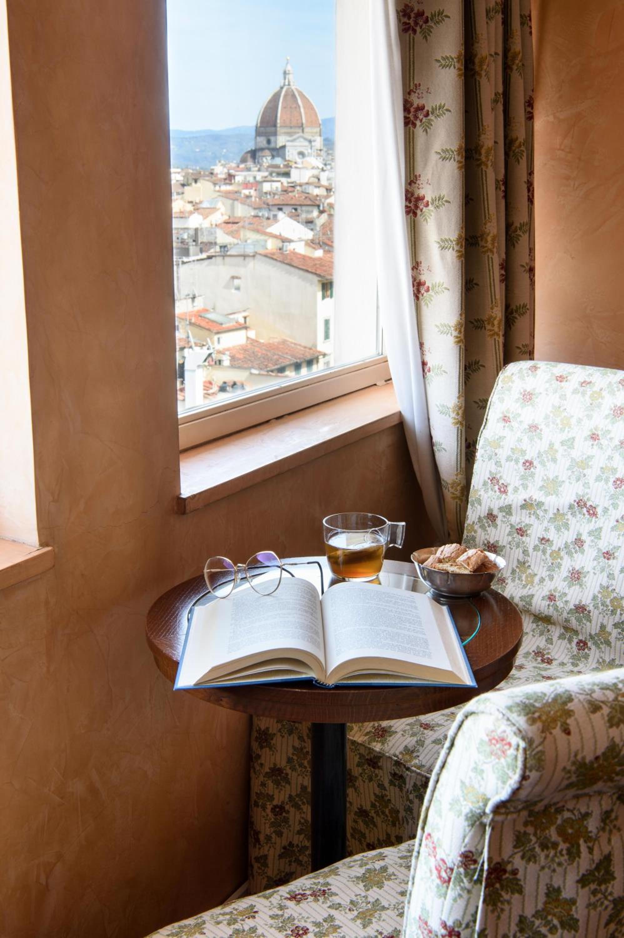 Queen Room with City View