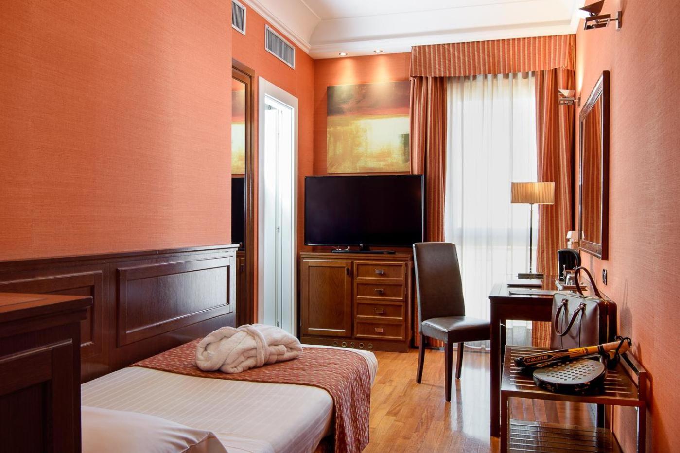 Classic Single Room