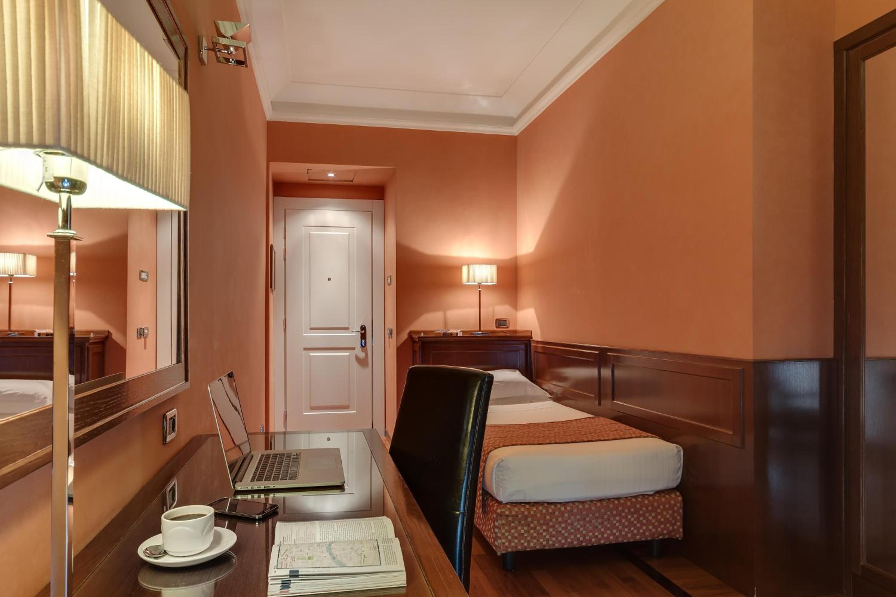 Classic Single Room