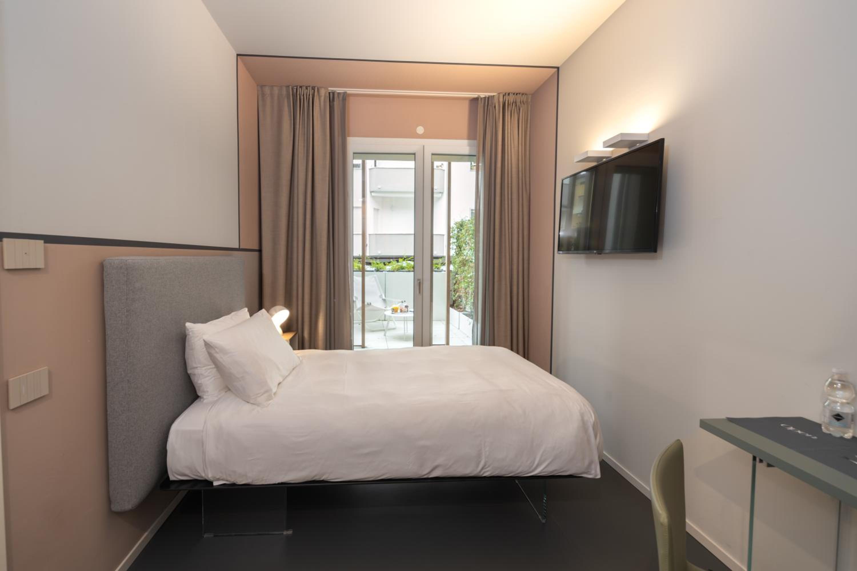Deluxe Single Room