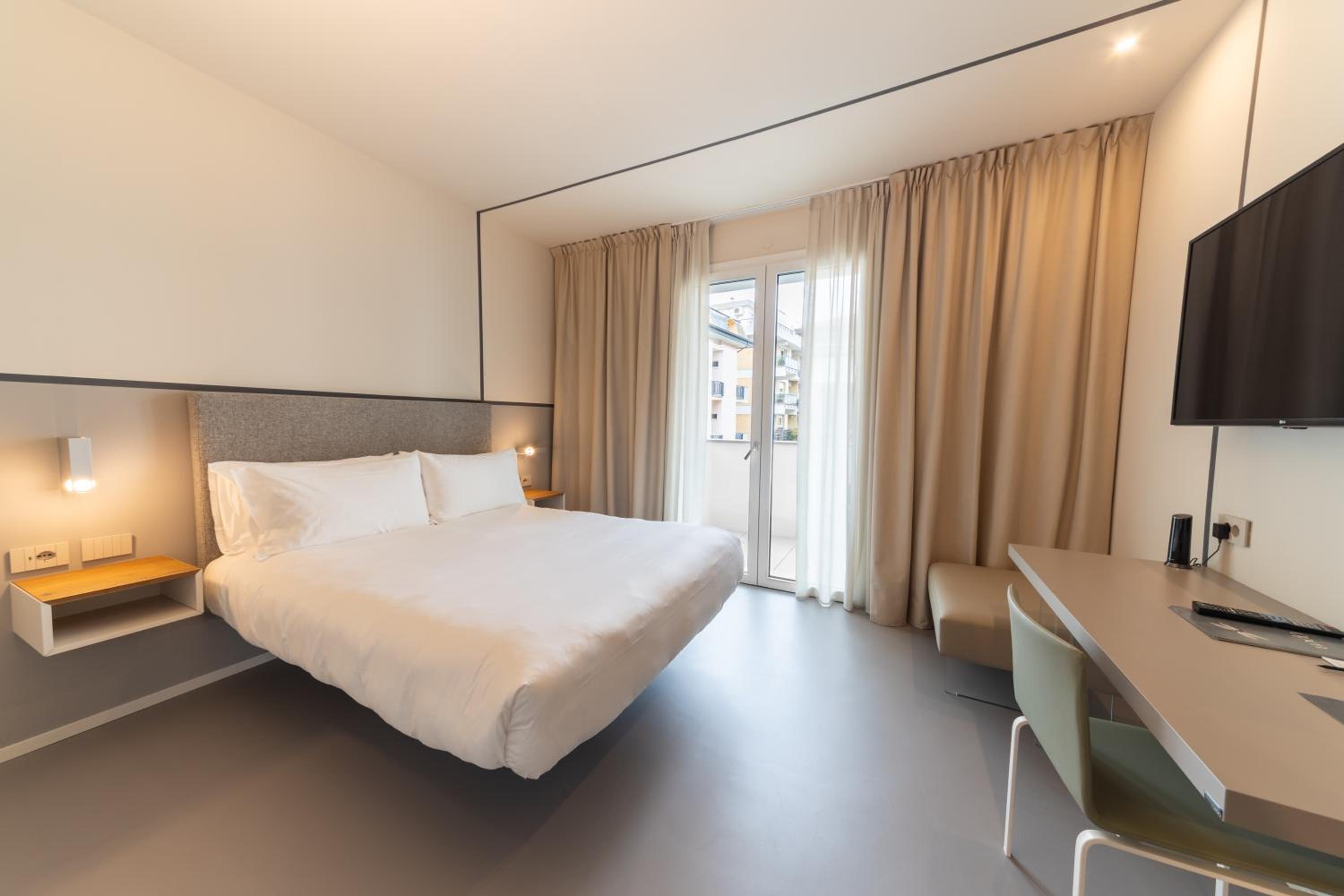 Superior Double Room - Photo 1