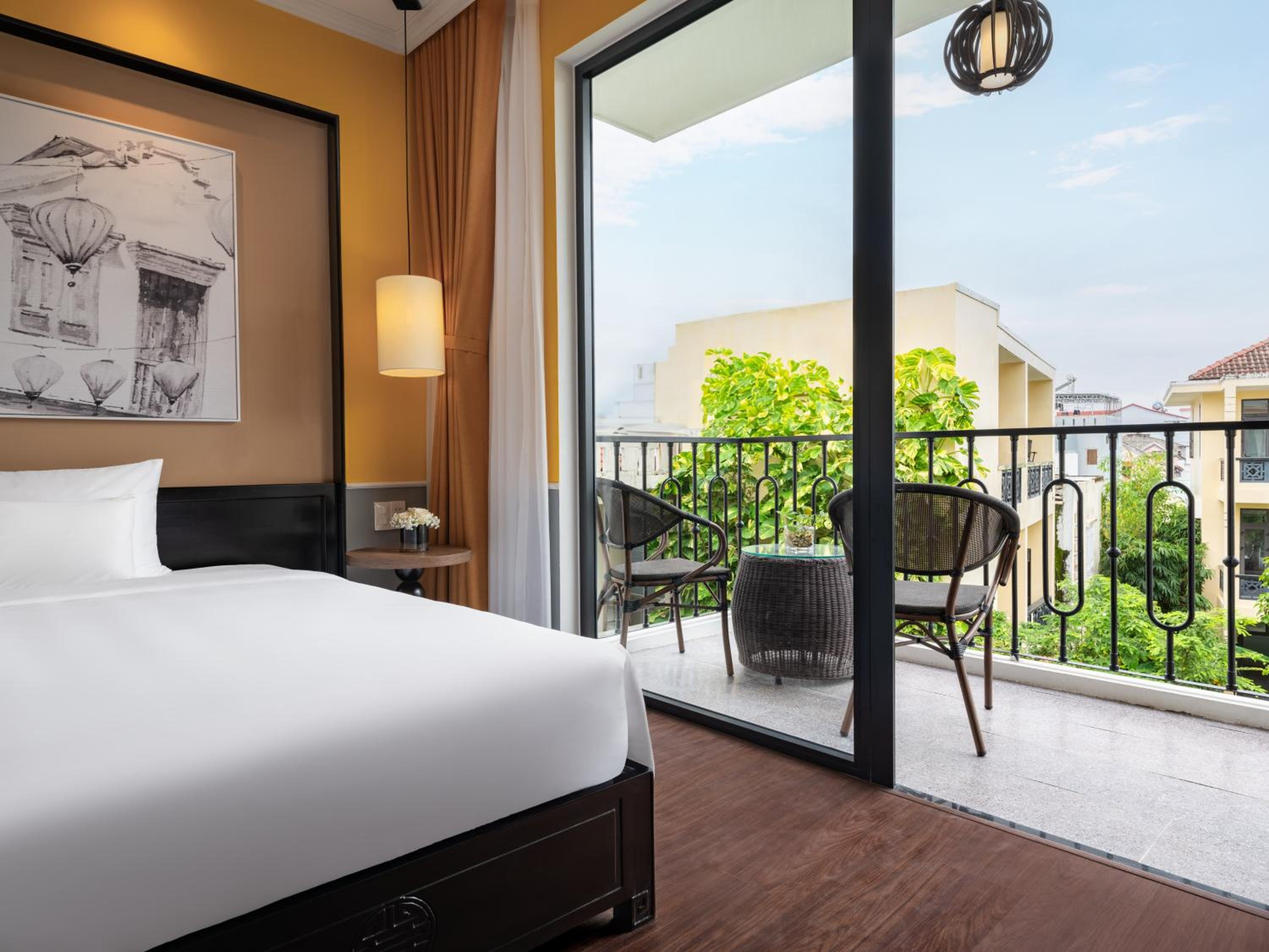 Deluxe Room - Photo 5