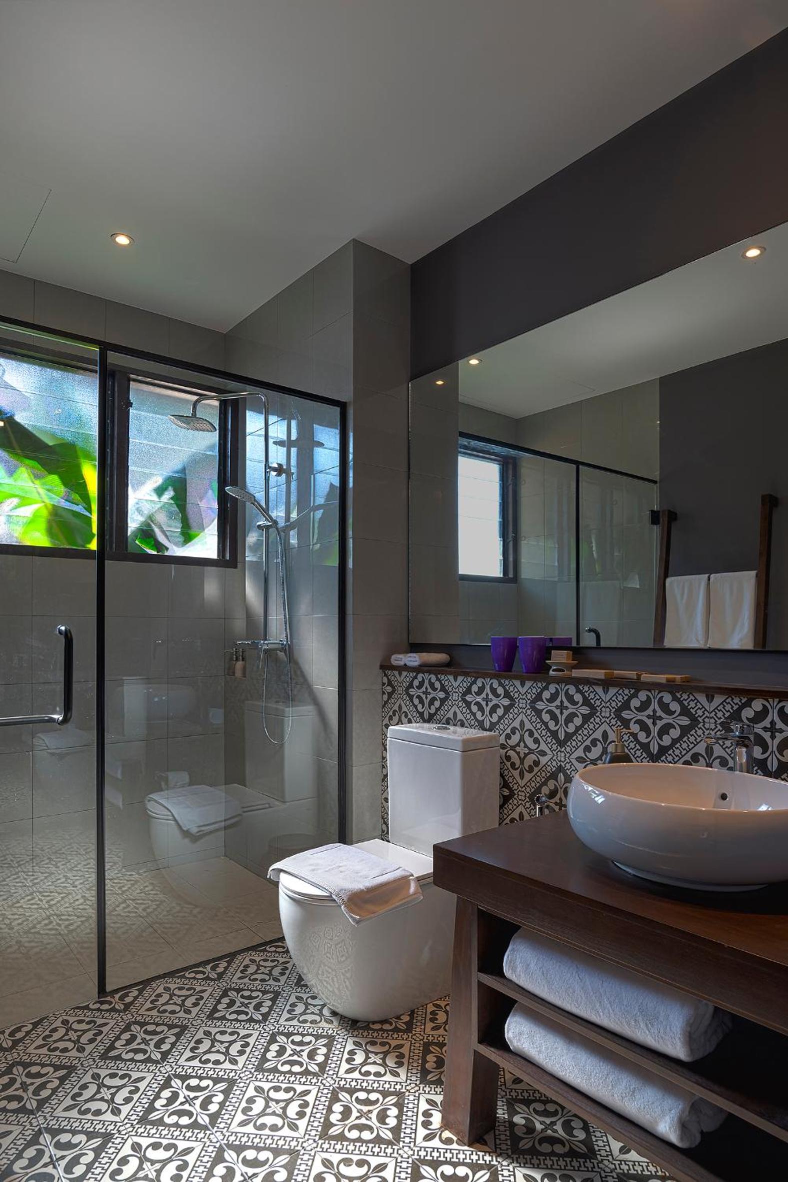 Beachfront Bungalow  - Photo 2