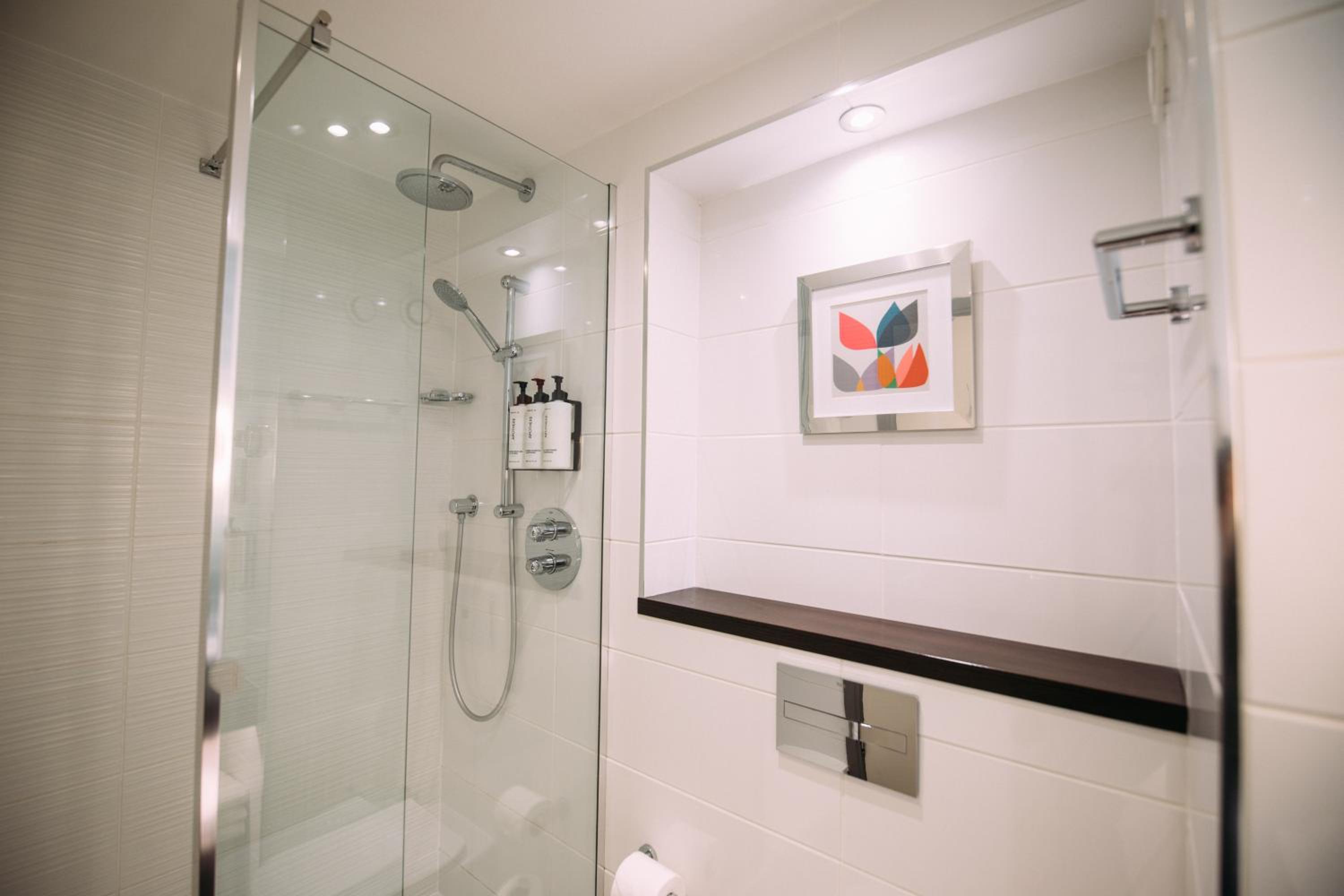 Standard Double Room with Two Double Beds - Photo 6