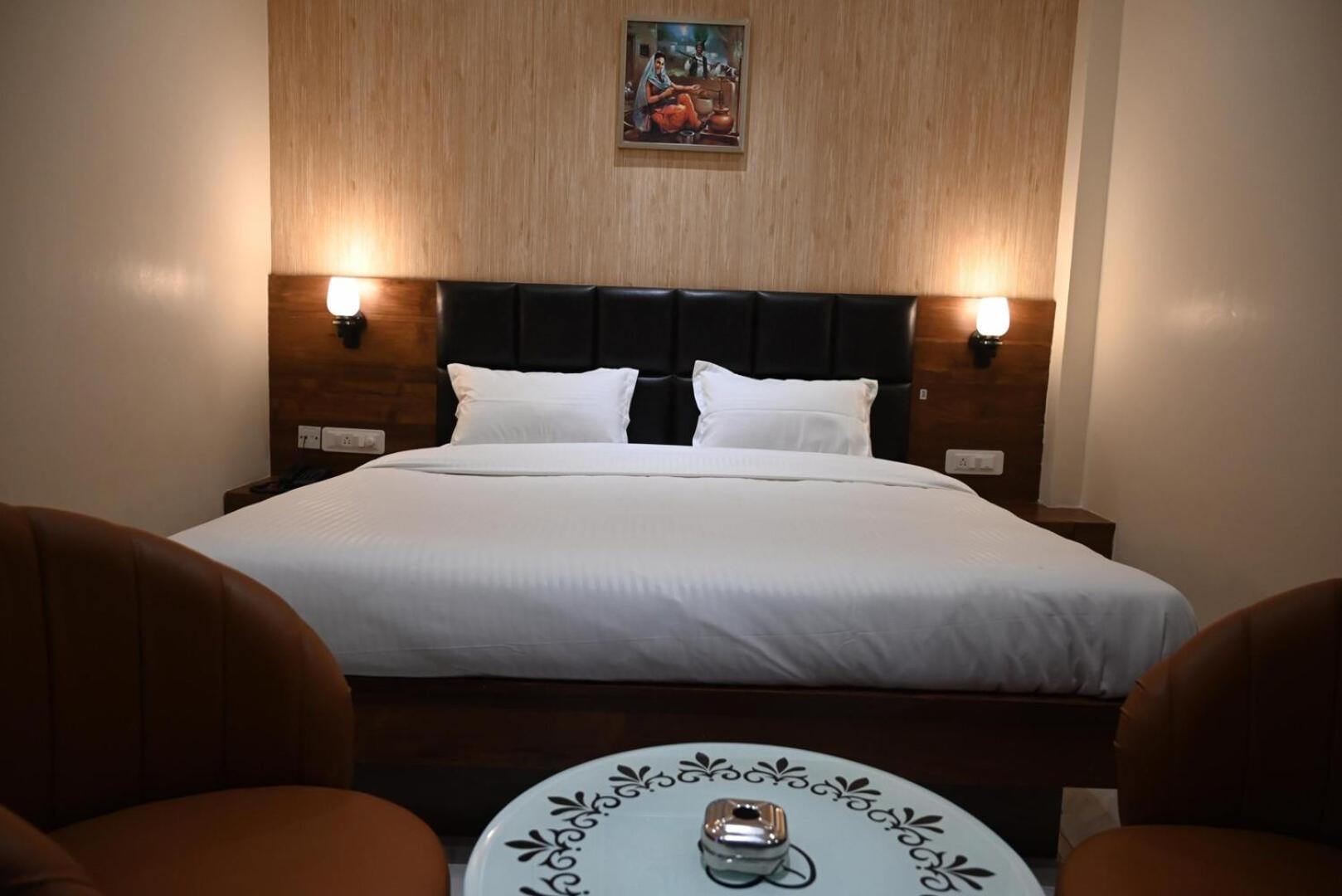 Deluxe Double Or Twin Room With City View photo 2