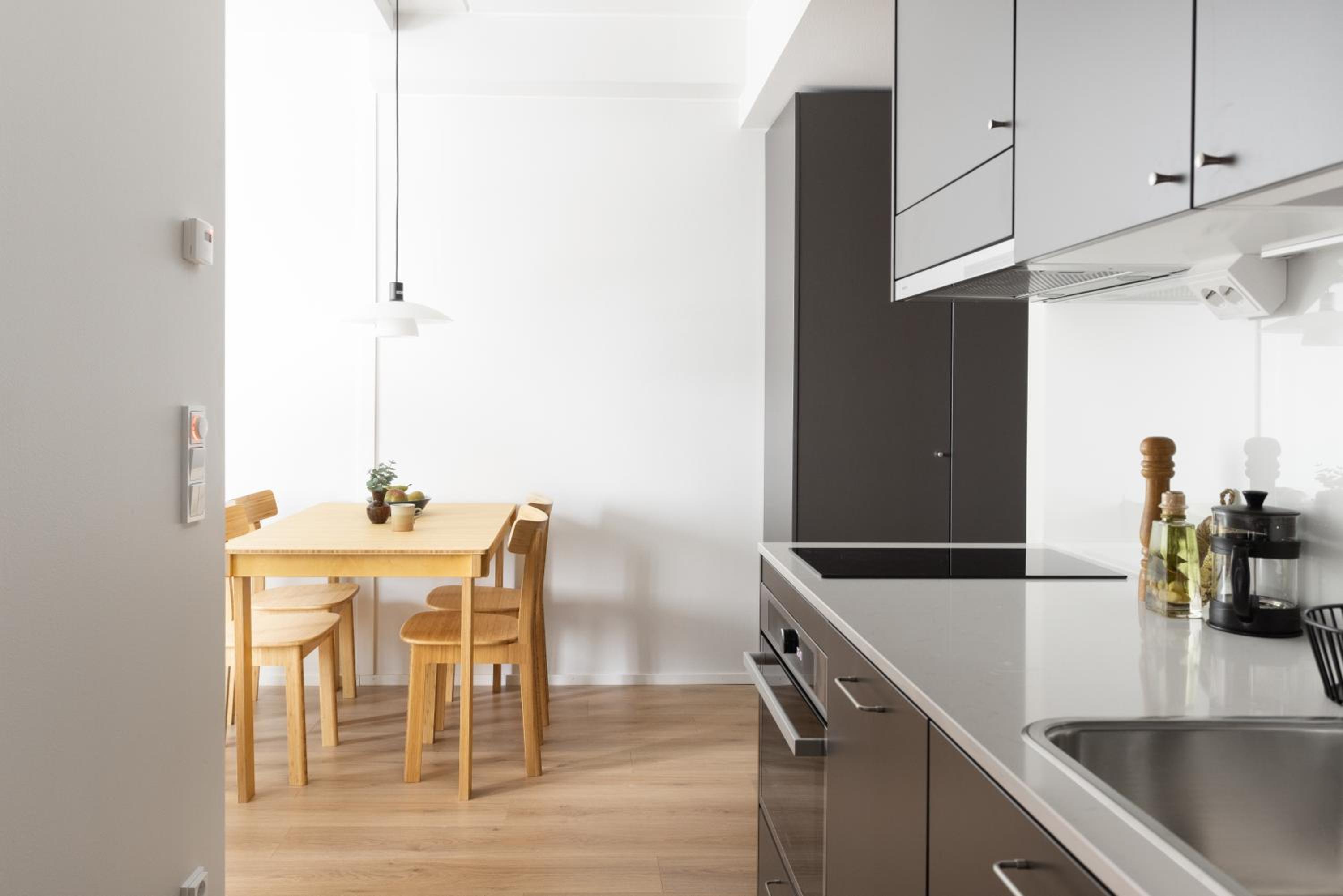 Spacious-studio with sea view - Photo 4