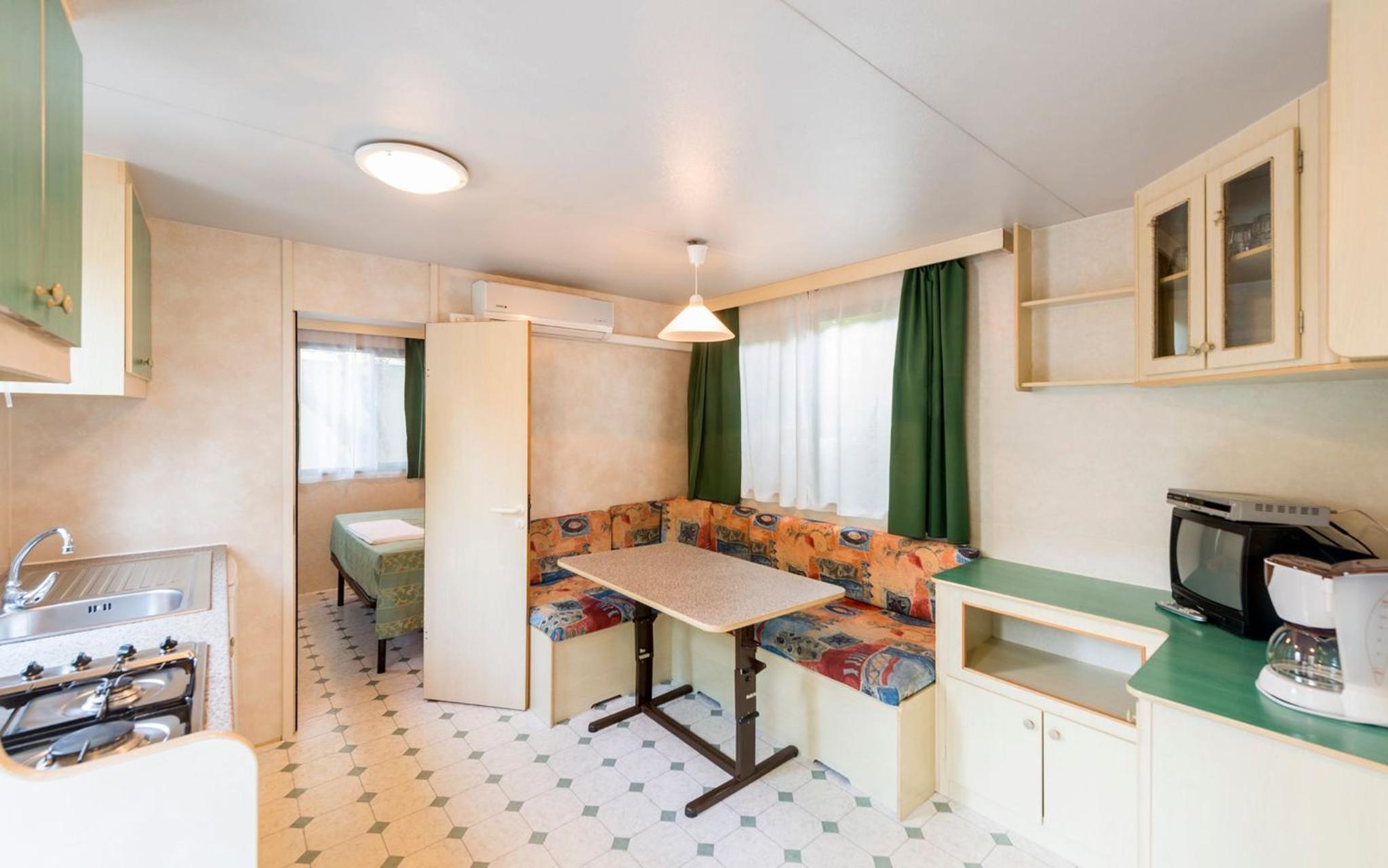 Mobile Home Economy photo 3