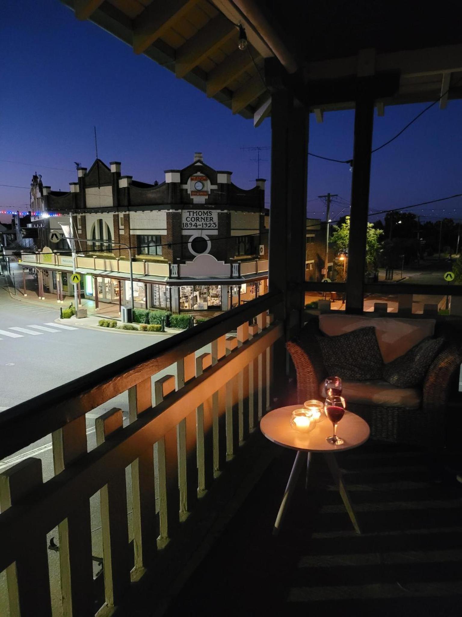 Apartment with Balcony photo 3