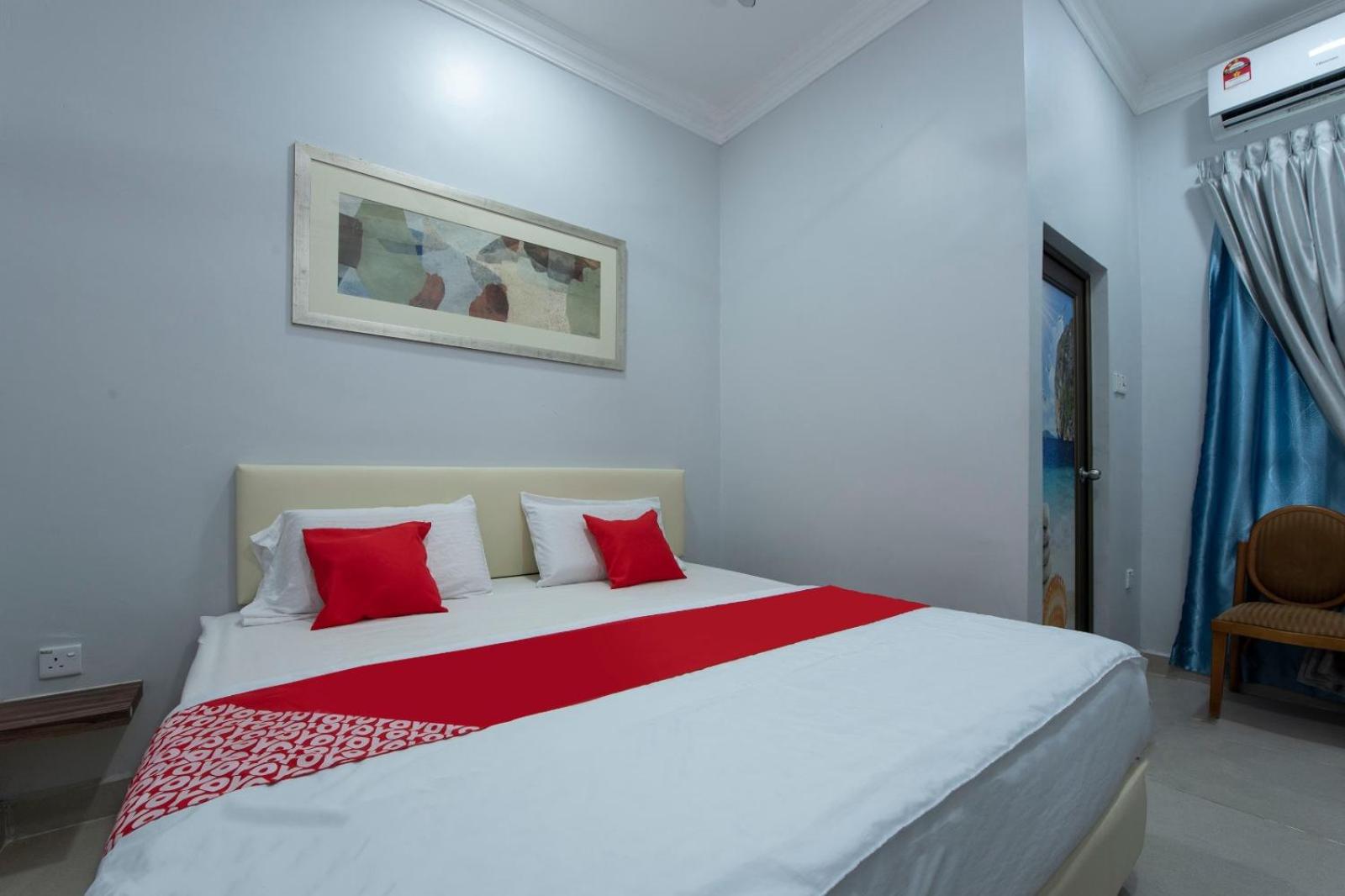 Deluxe King Room photo 2