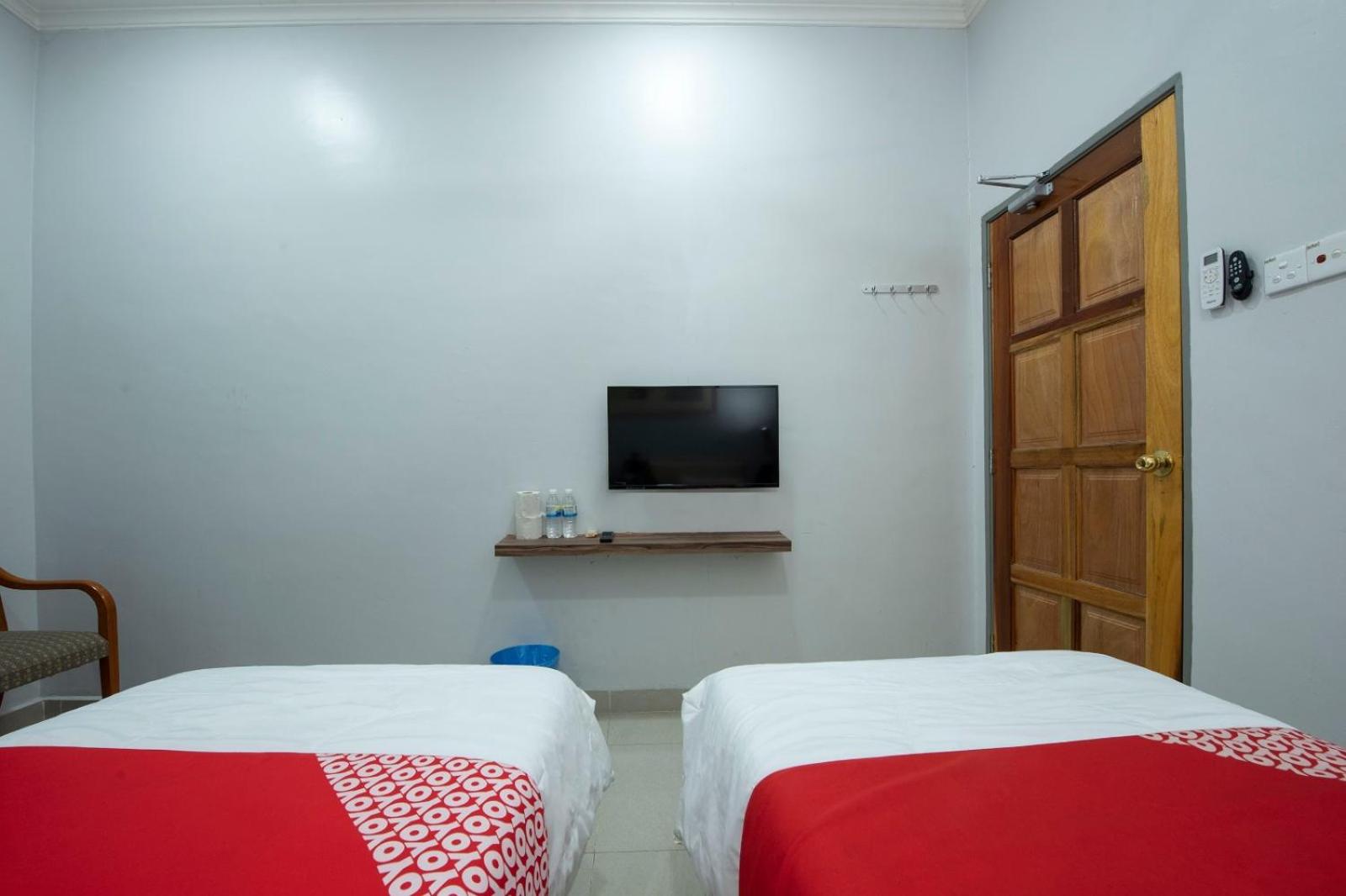 Deluxe Twin Room photo 3