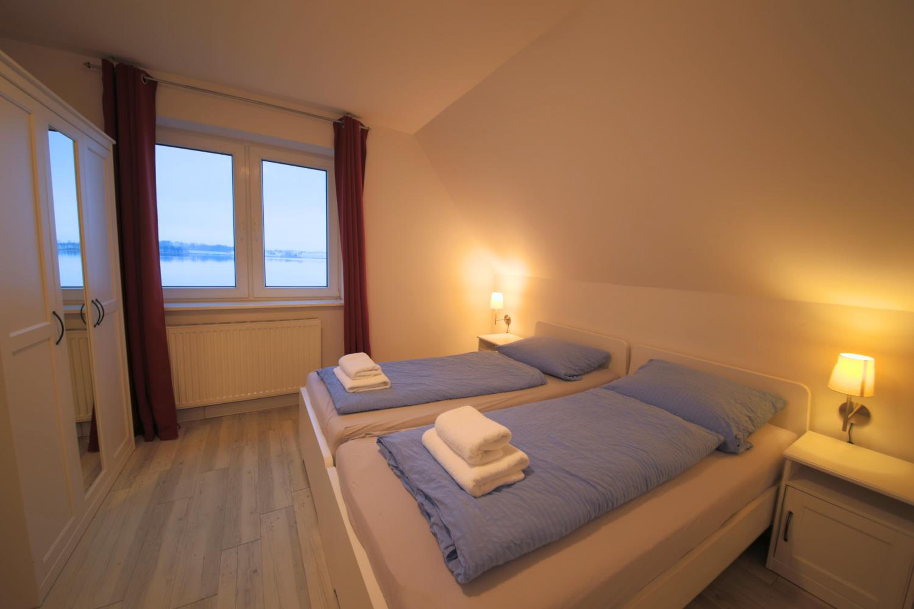 One-Bedroom Apartment with Sea View photo 2