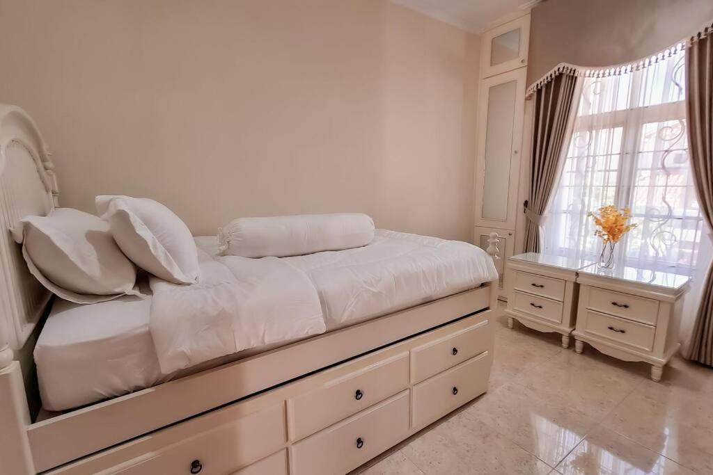 Villa photo 1