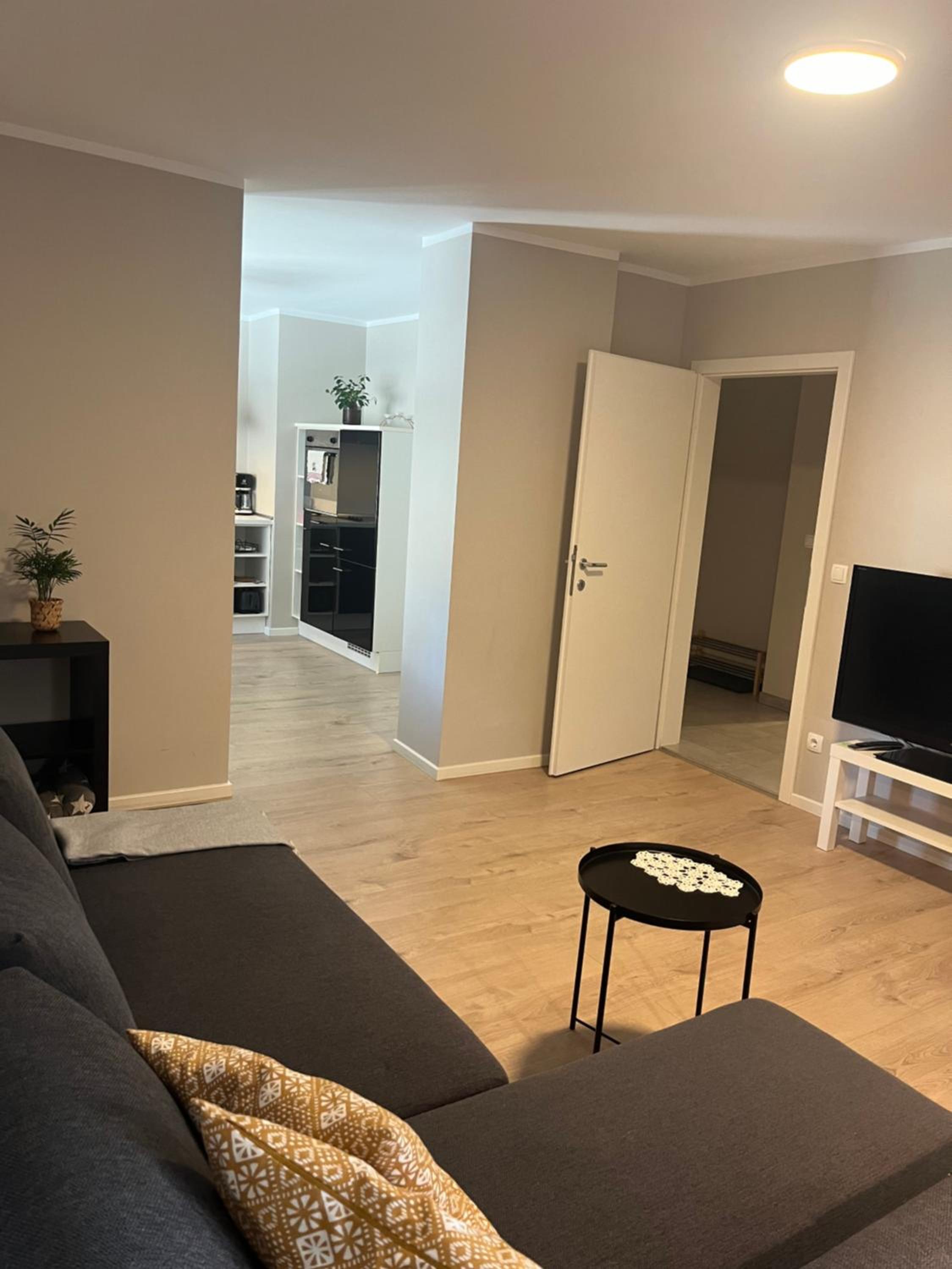 One-Bedroom Apartment photo 1
