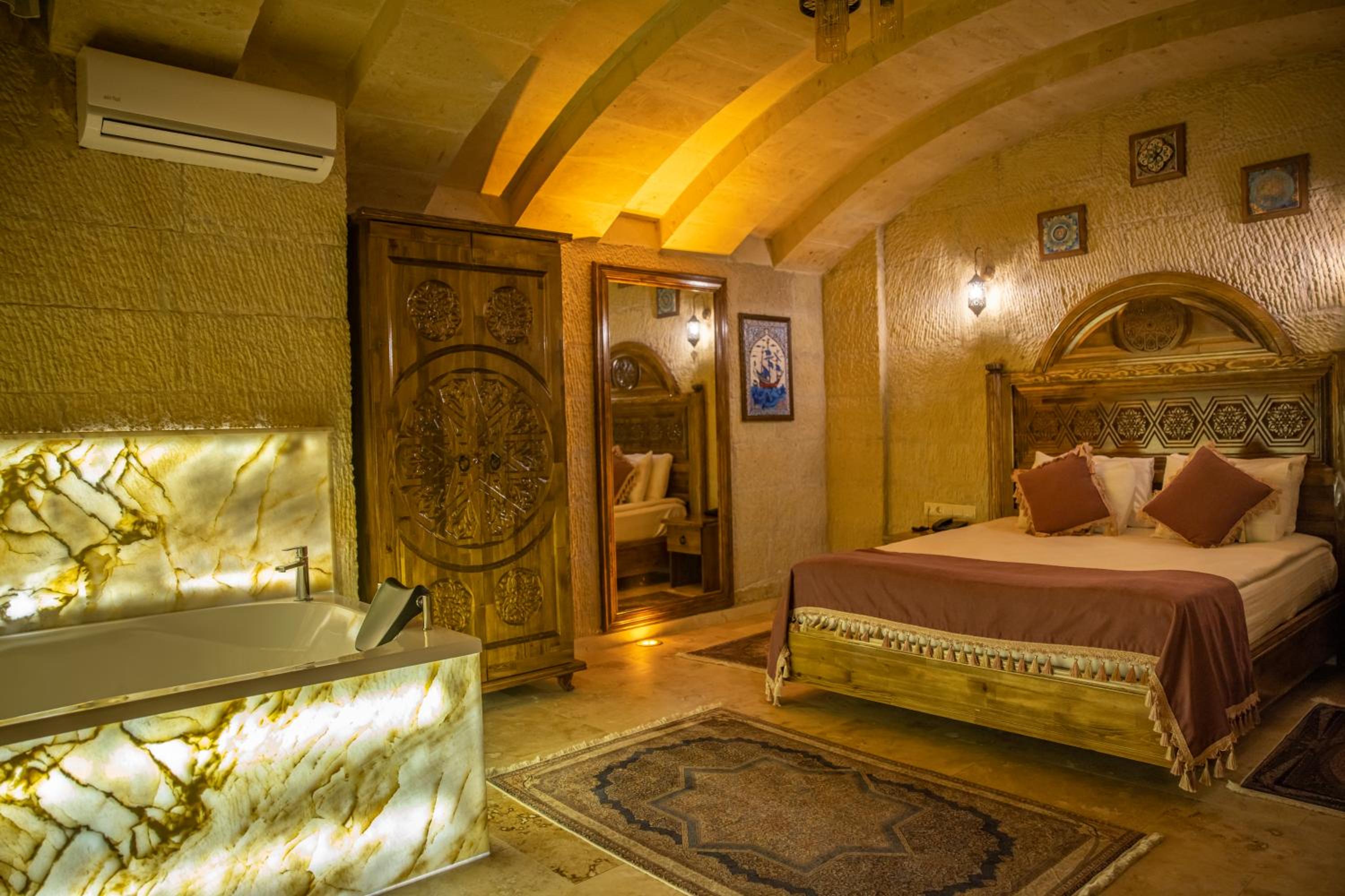 Queen Room - Photo 1