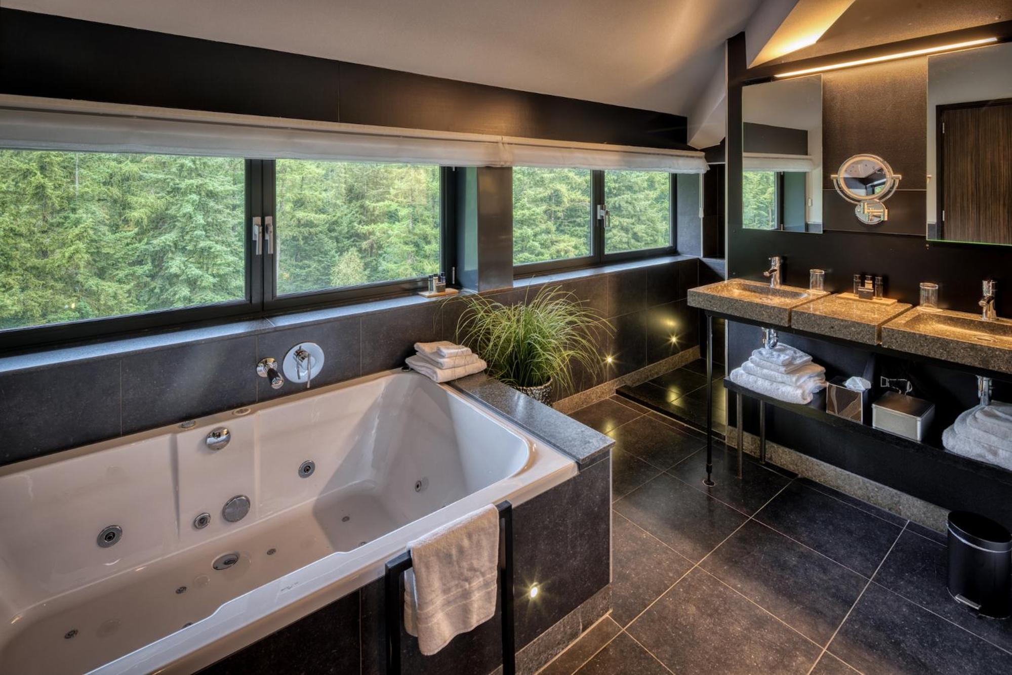 Tower Suite - Photo 4