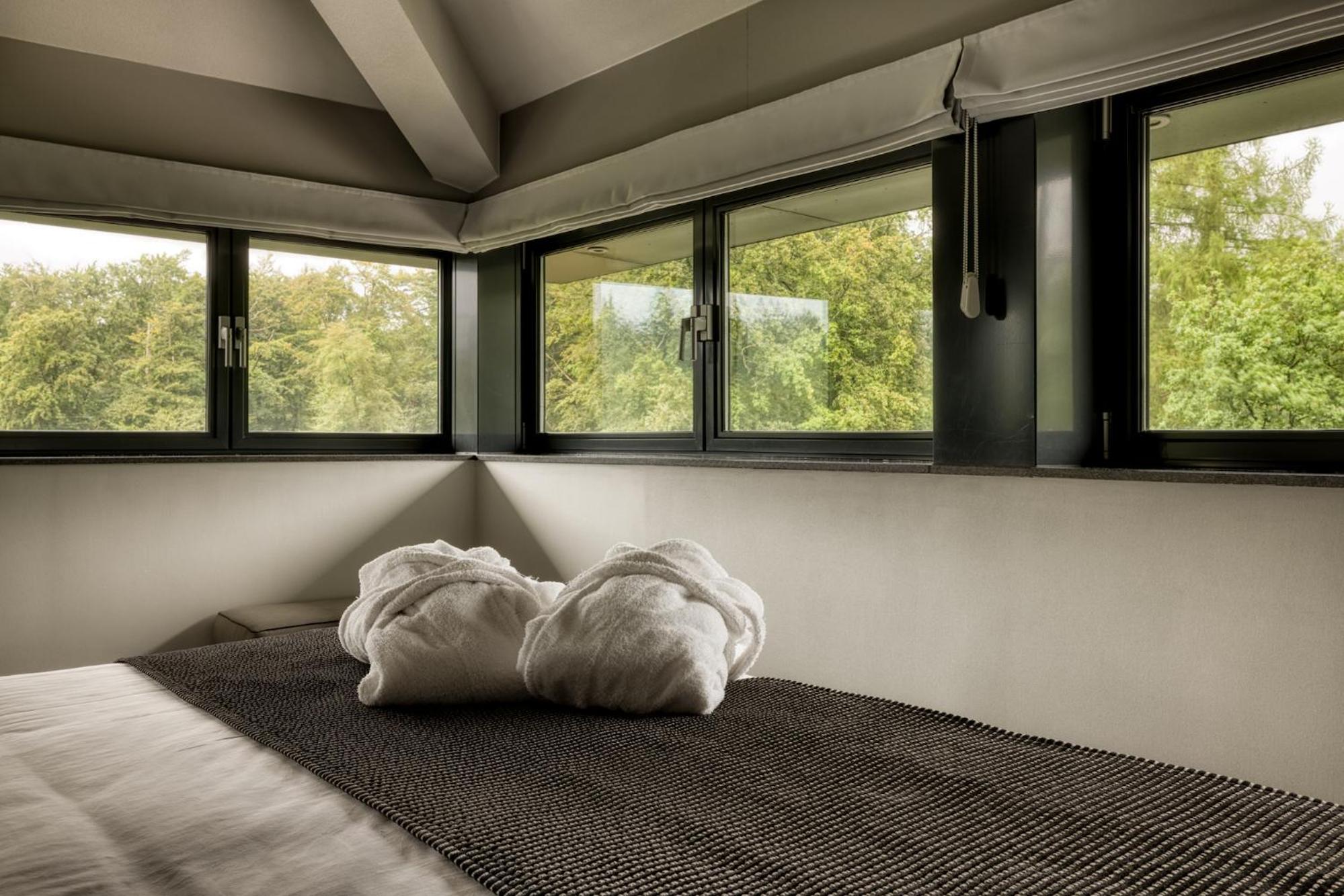 Tower Suite - Photo 3