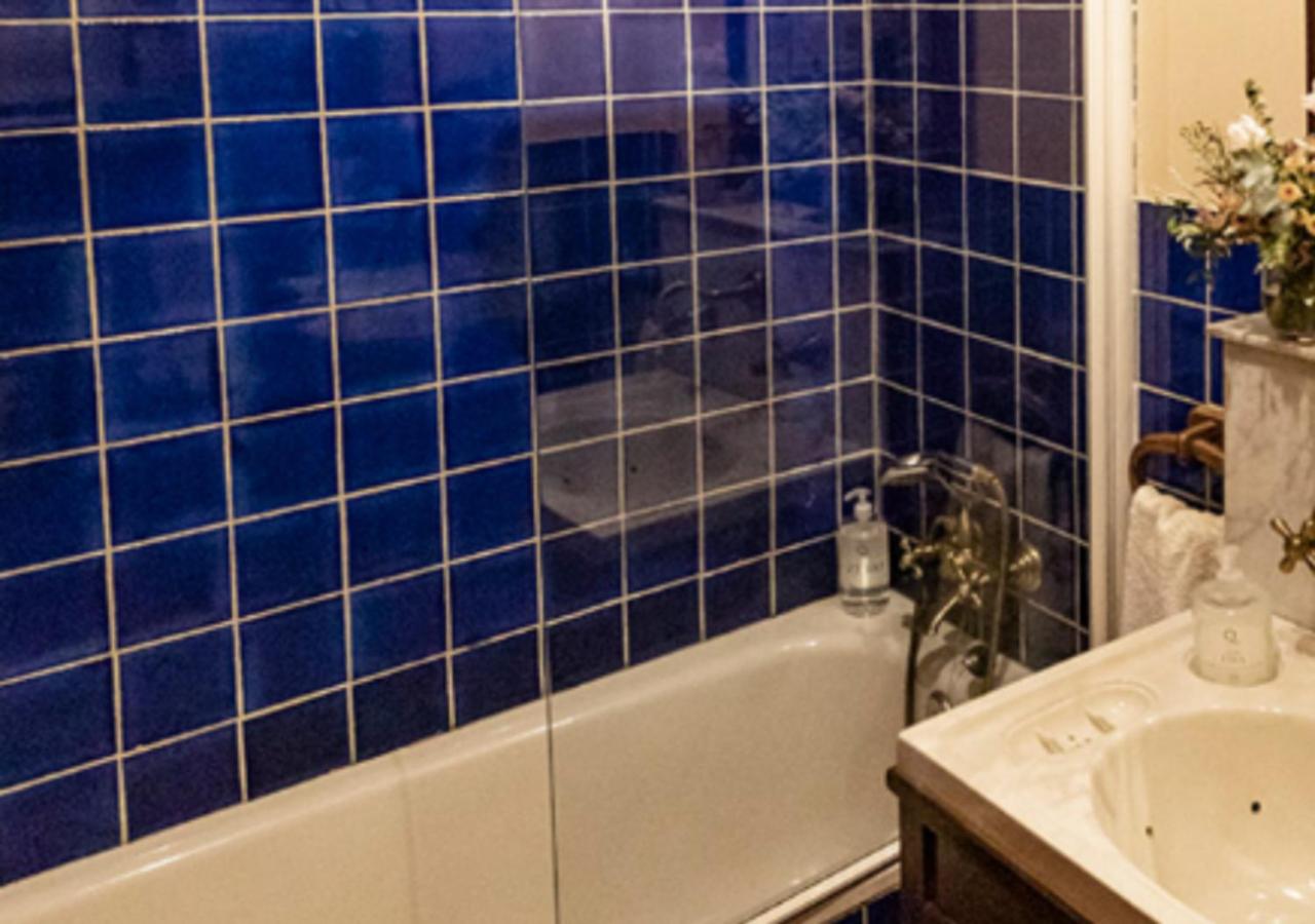 Triple Room with Bath photo 3