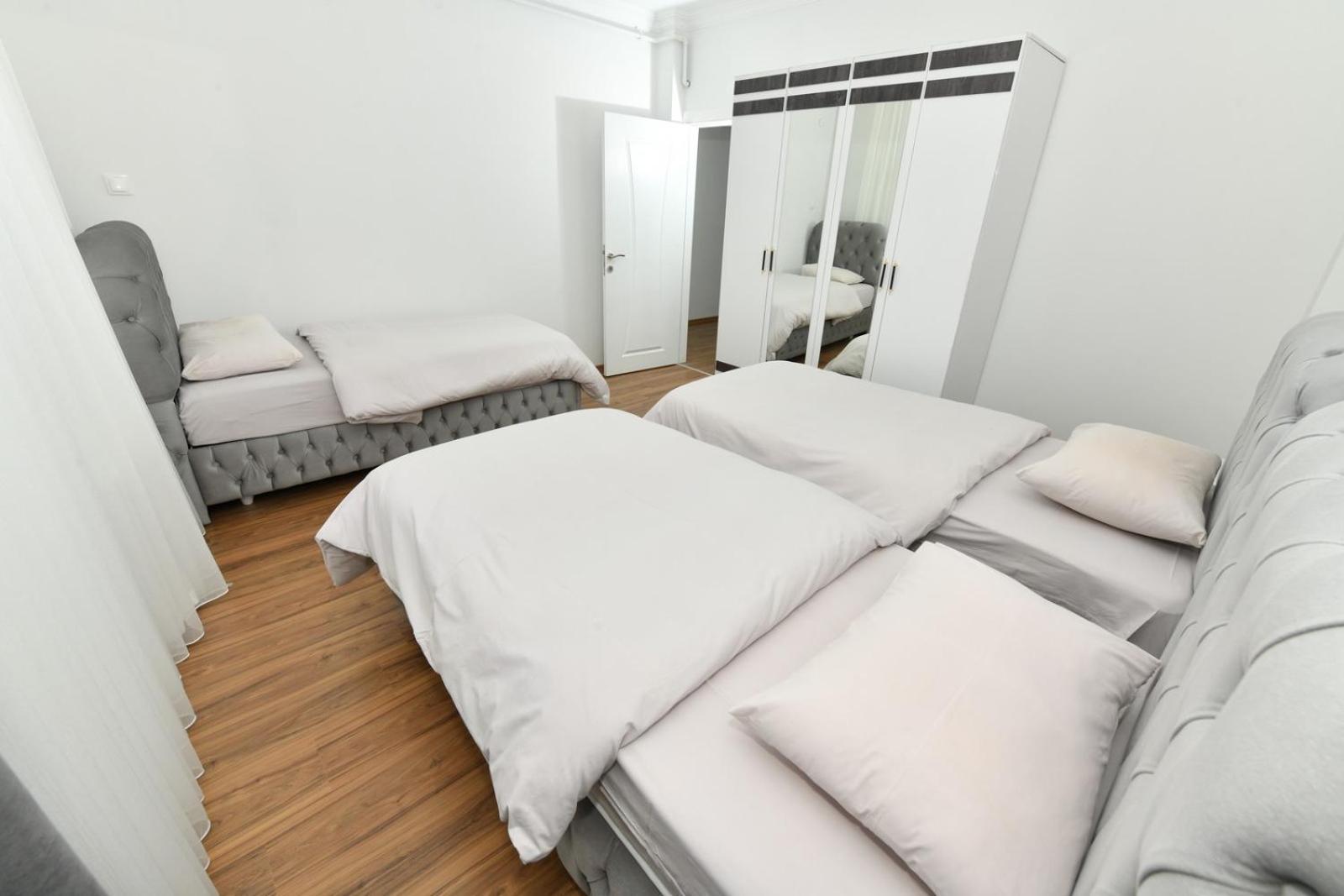 Apartment photo 2