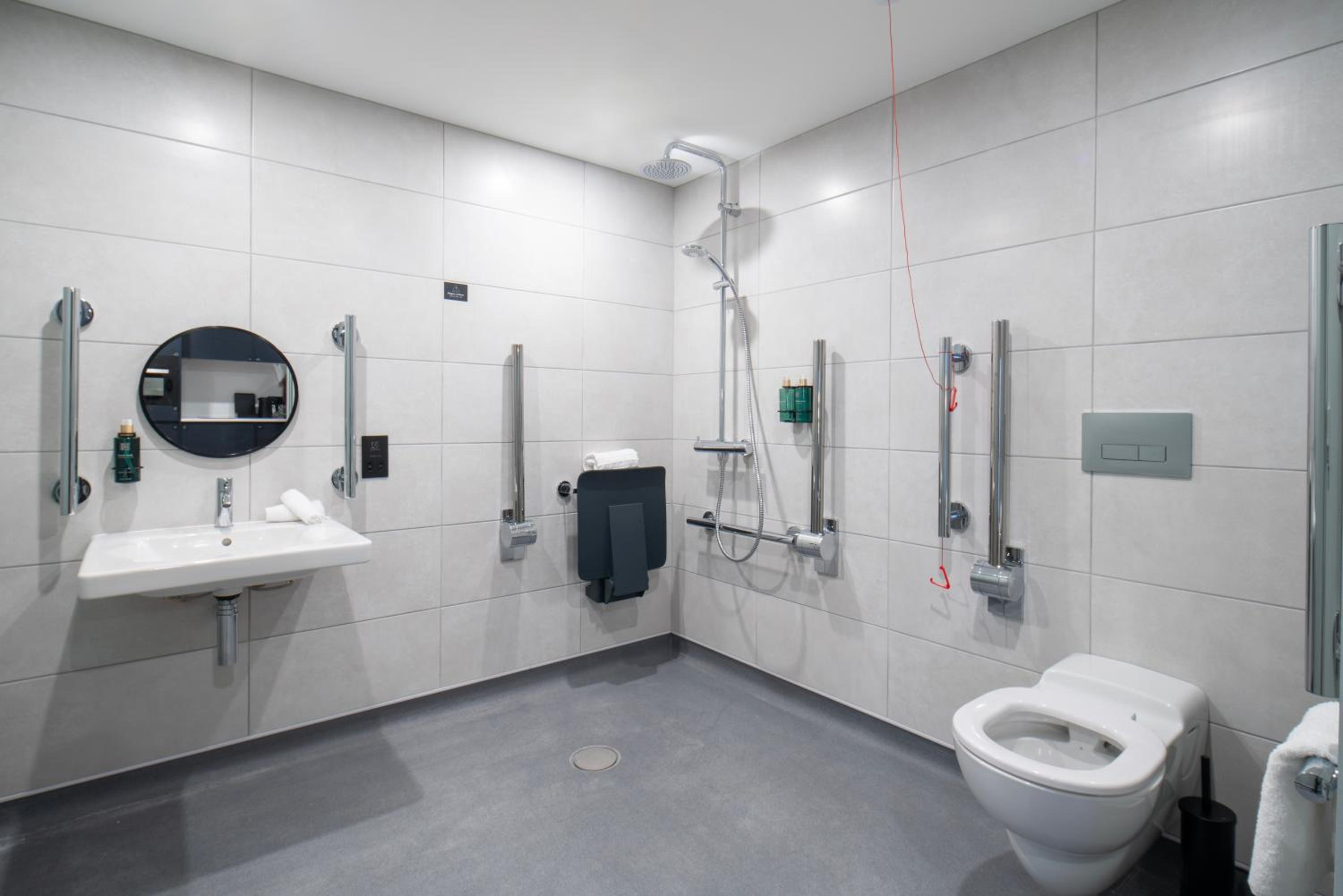 Accessible One Bedroom Apartment - Photo 3