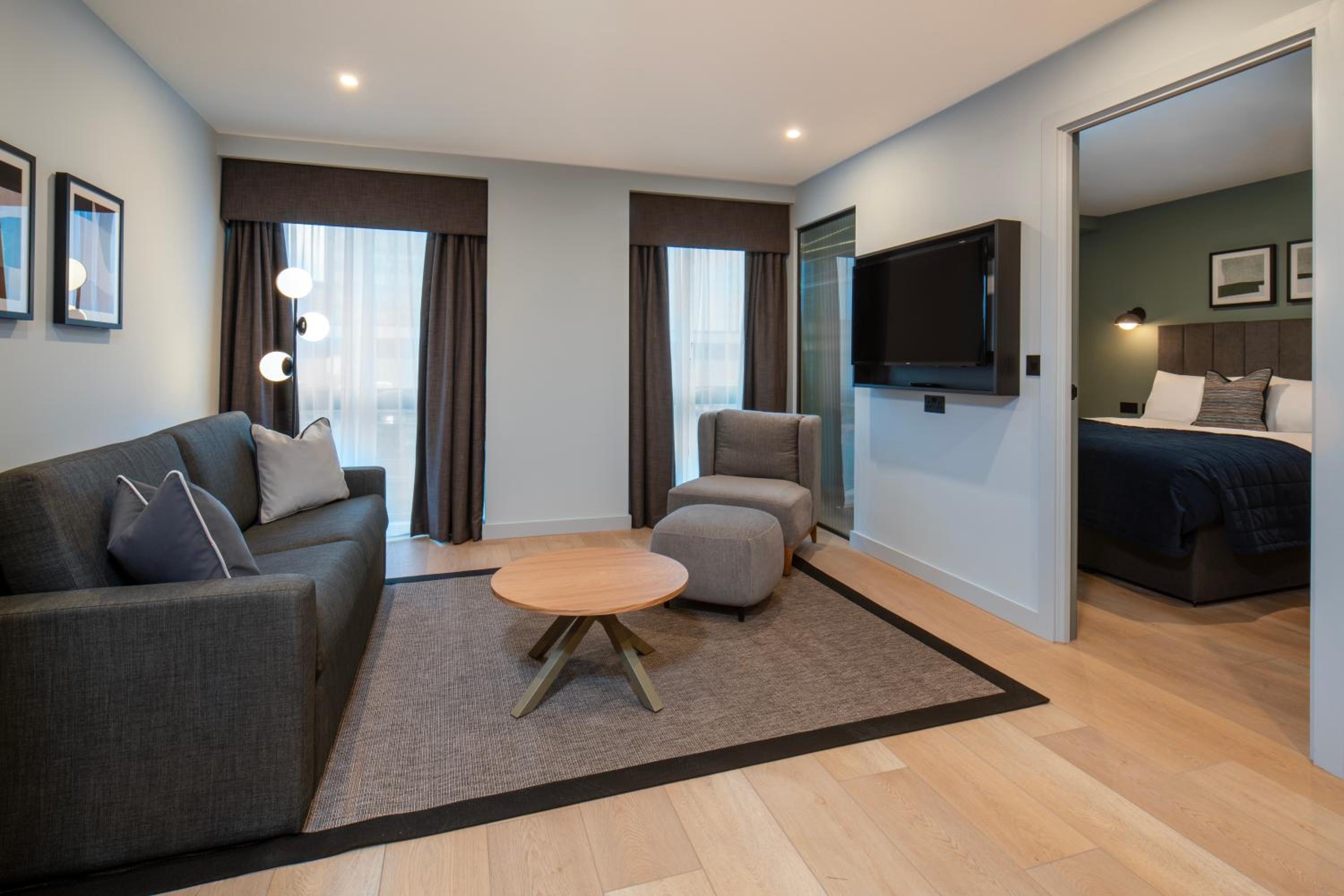 Accessible One Bedroom Apartment - Photo 2