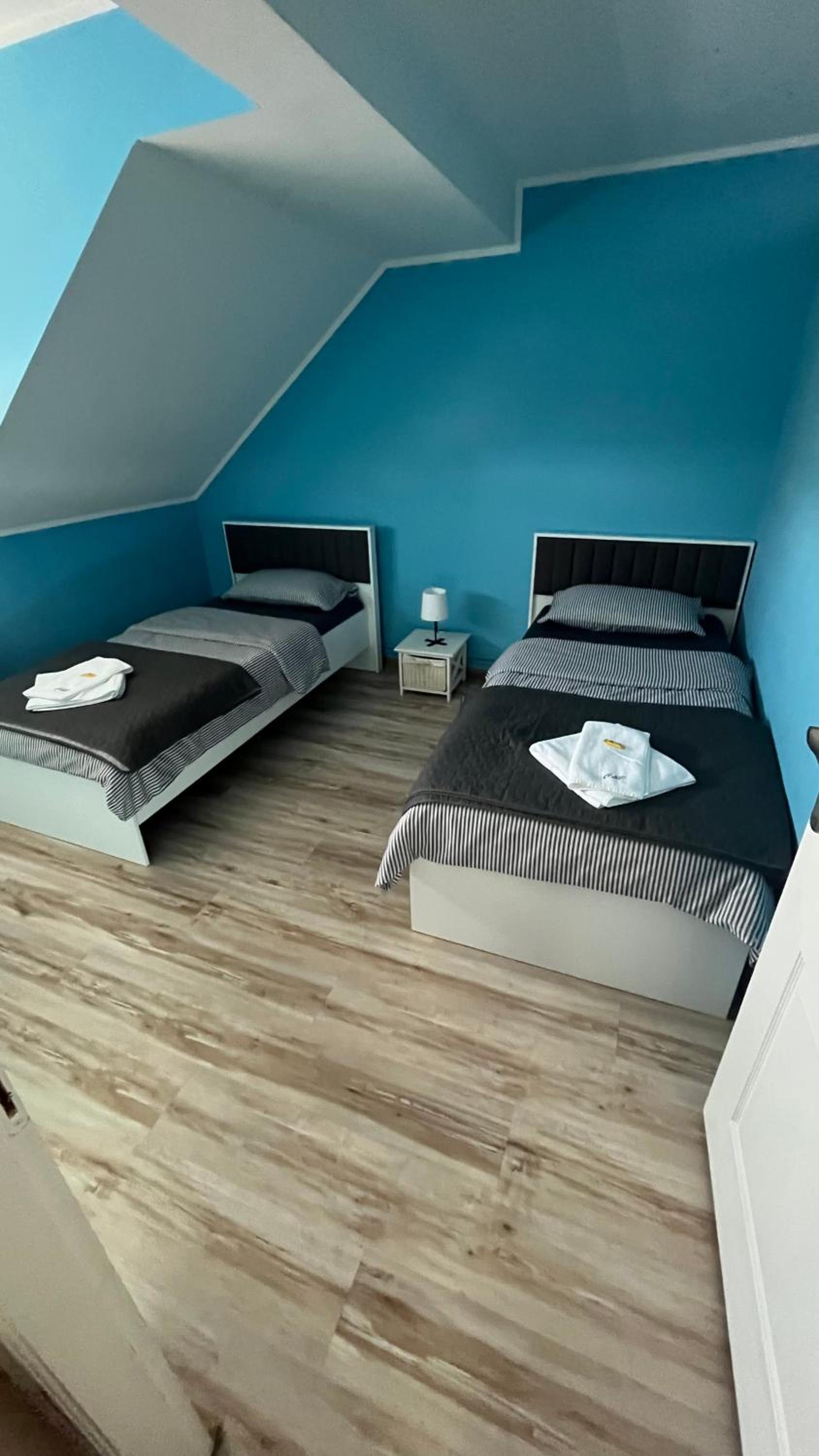 Apartment - Split Level - Photo 23