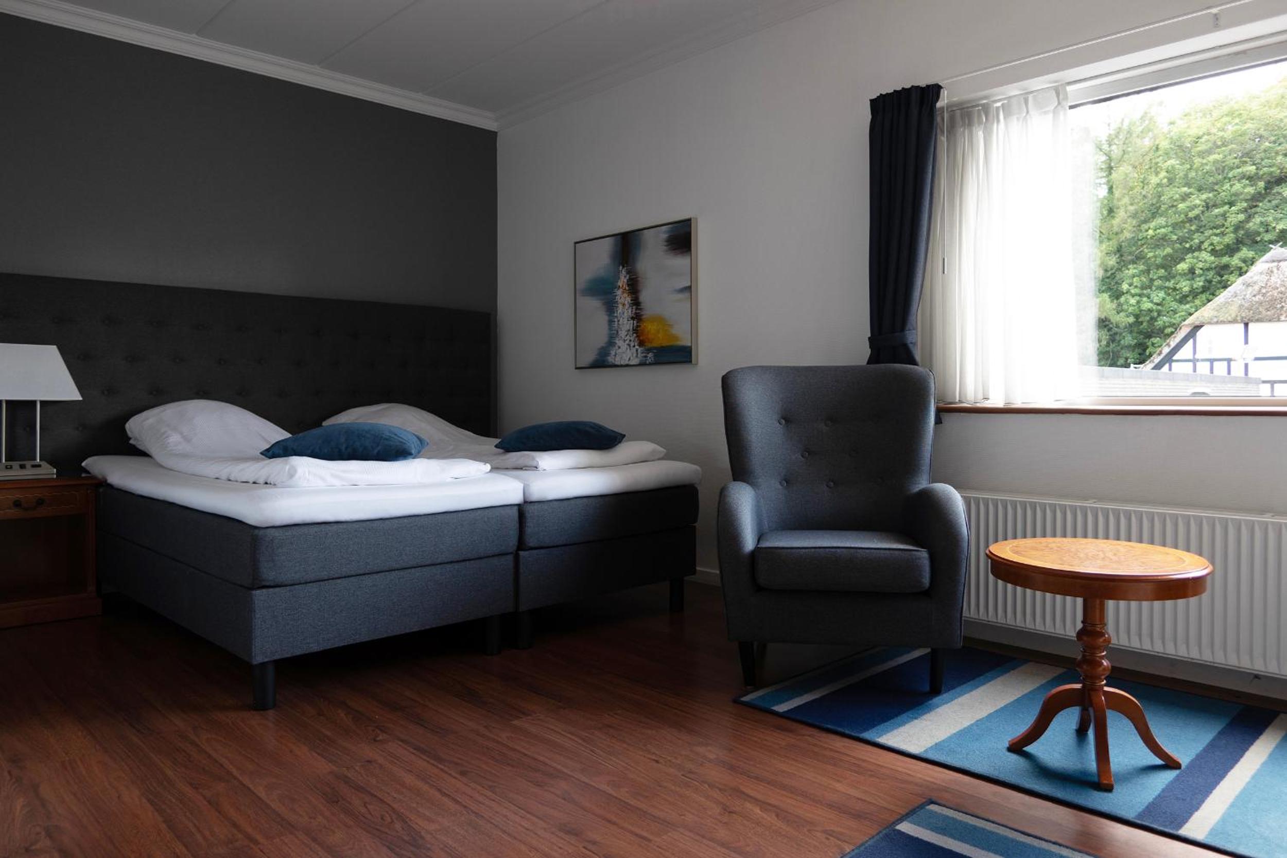 Double Or Twin Room - Non Sea View photo 3