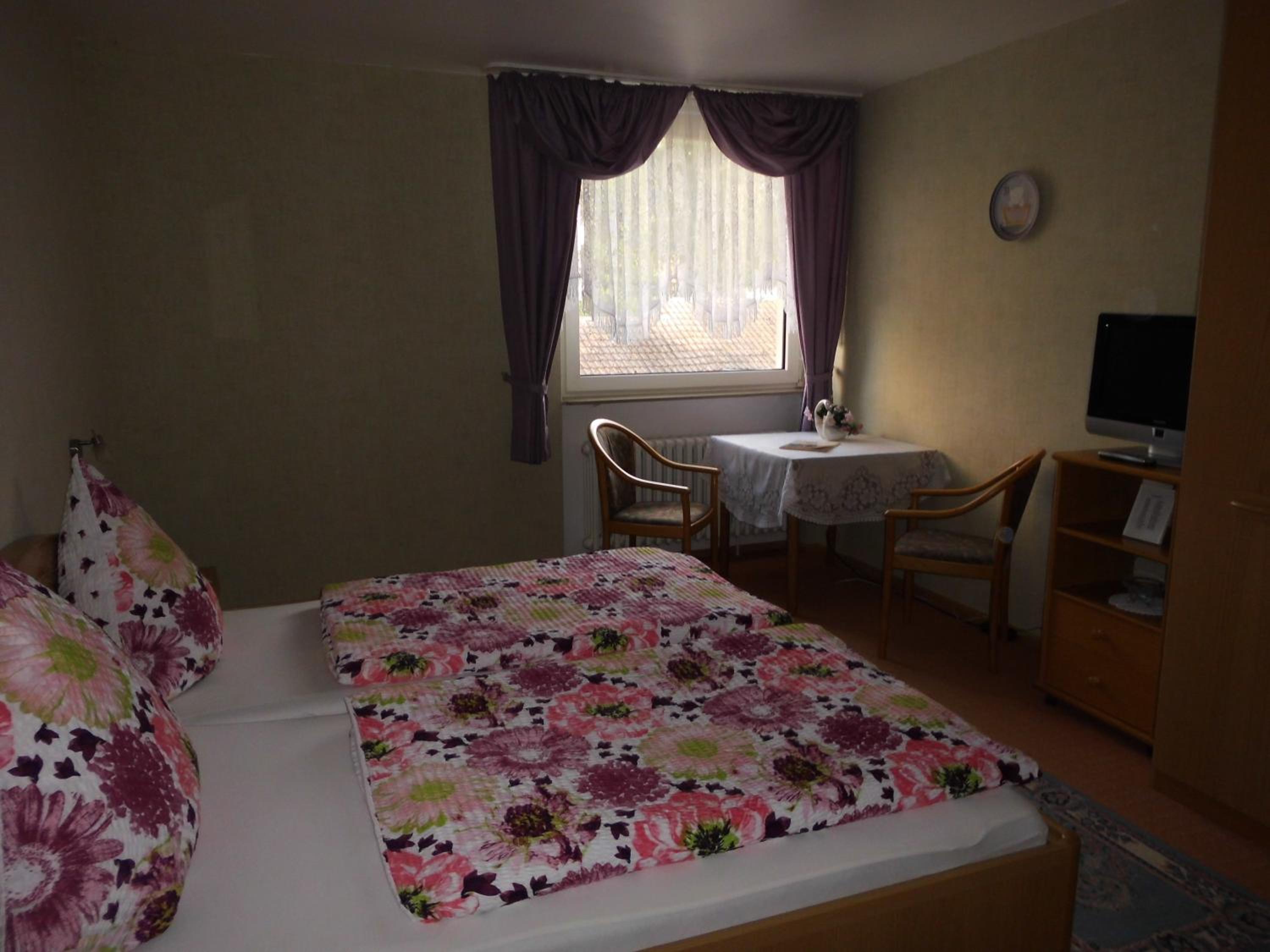 Double Room with Private Bathroom photo 1