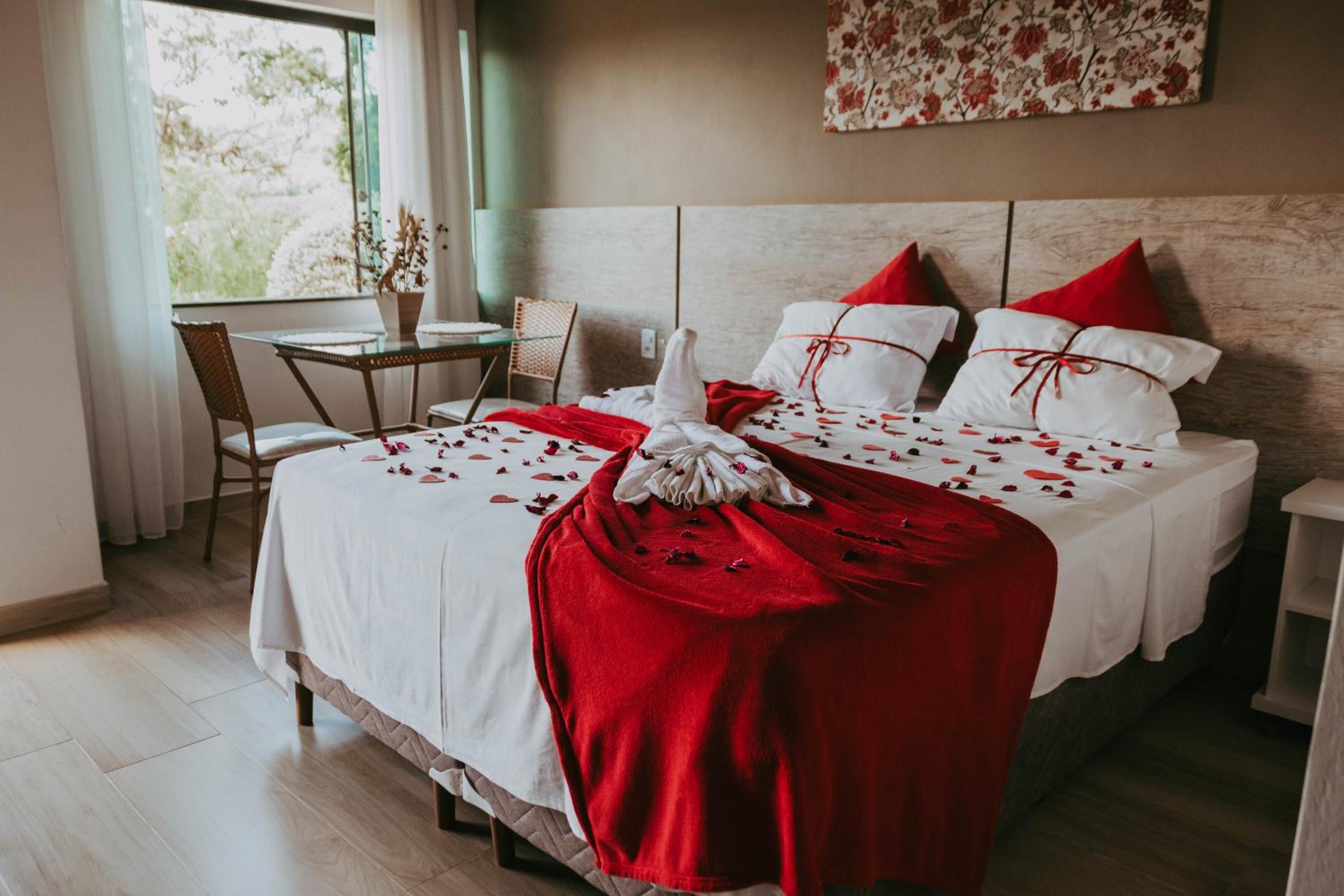 Queen Room with Garden View