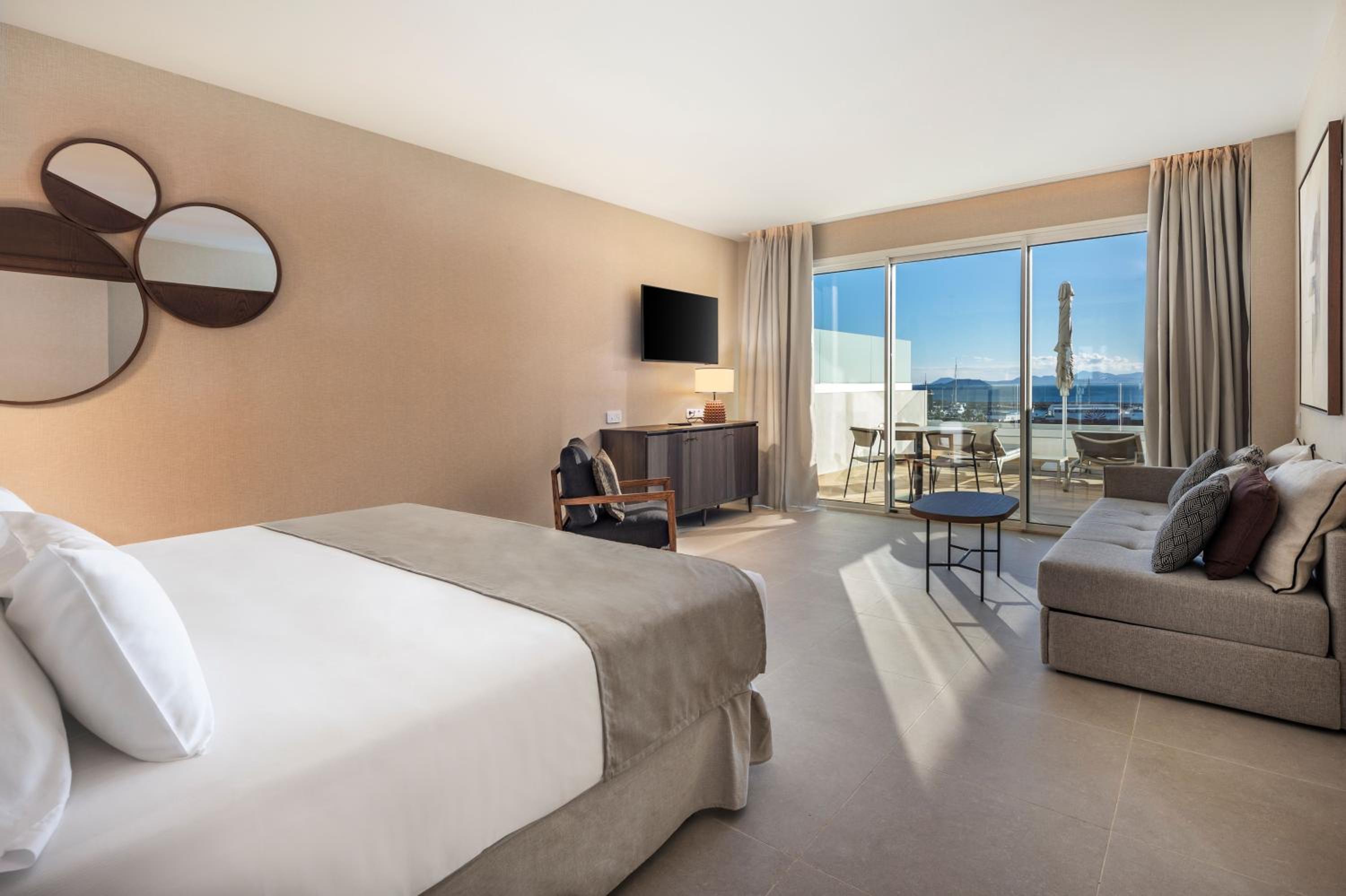 Deluxe Junior Suite with Sea View
