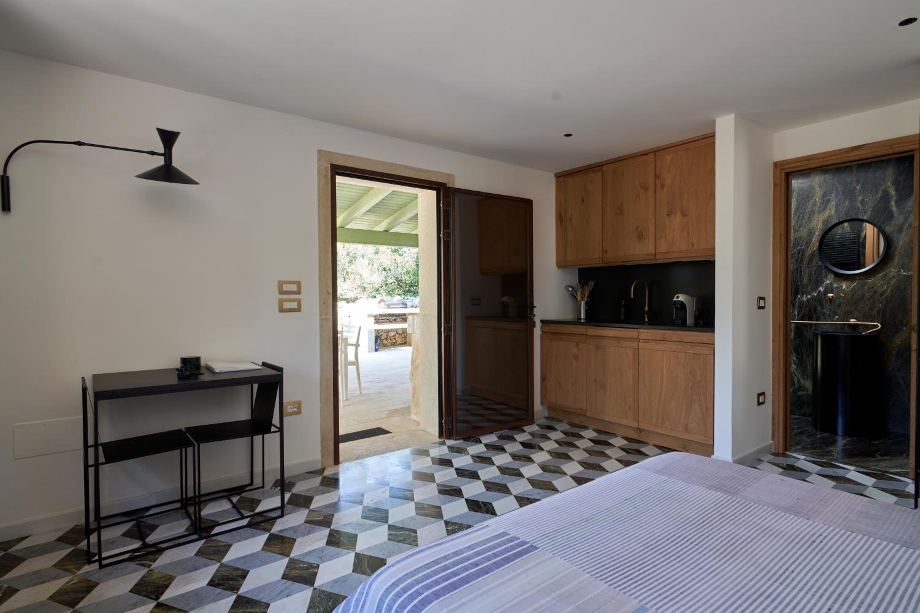 One-Bedroom House photo 2