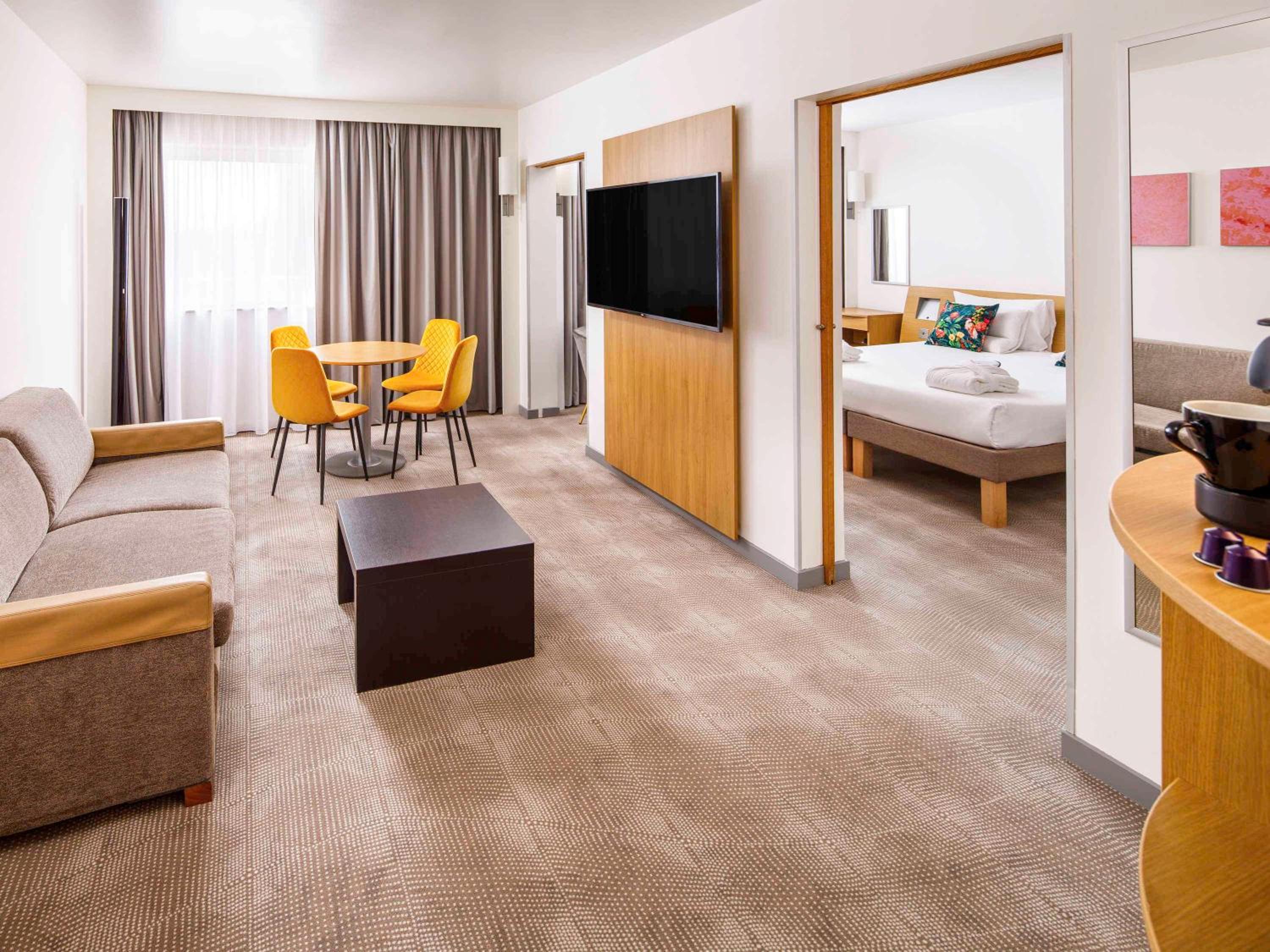 Executive King Suite with Sofa photo 1