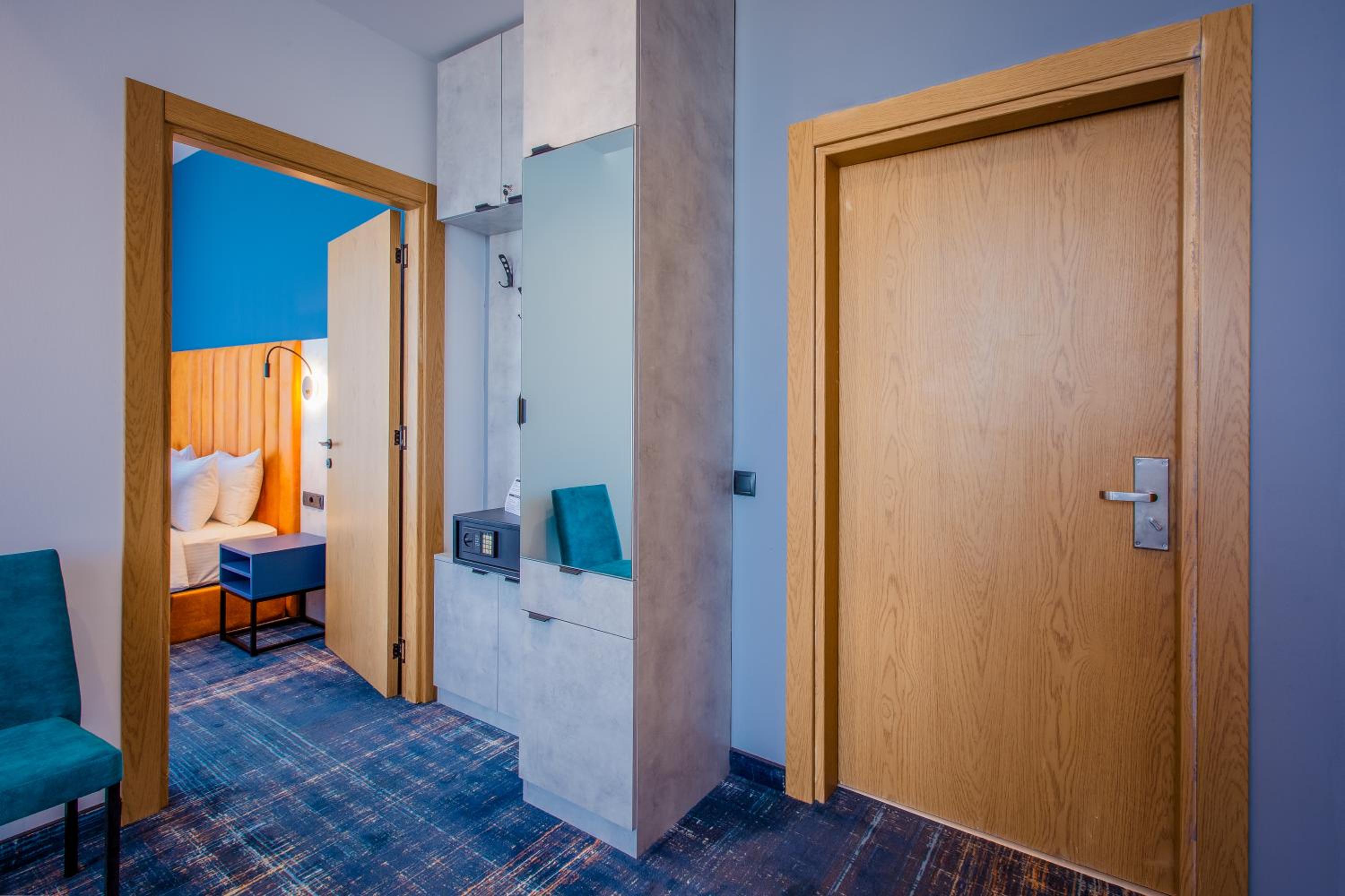 Queen Suite - Forest View - Photo 3