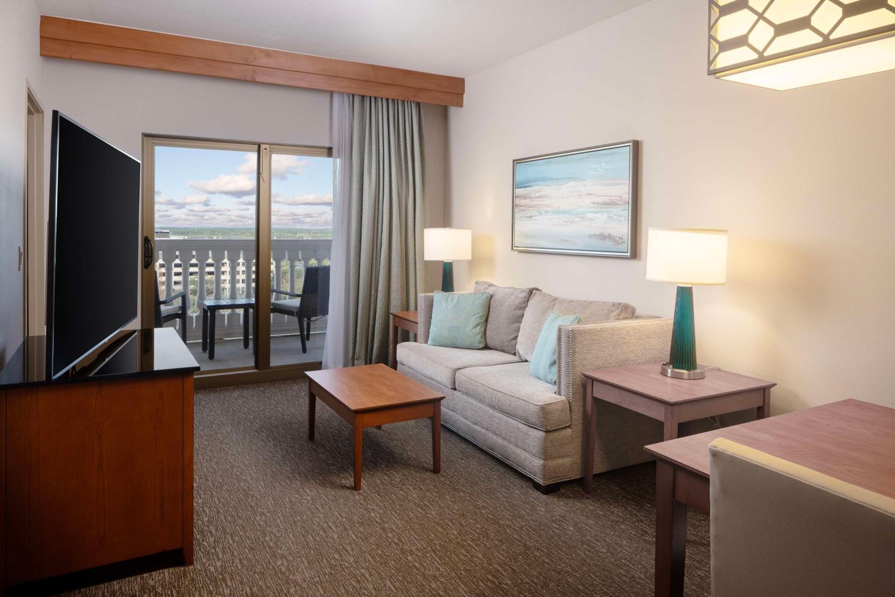 King Junior Suite with Lake View - Photo 2