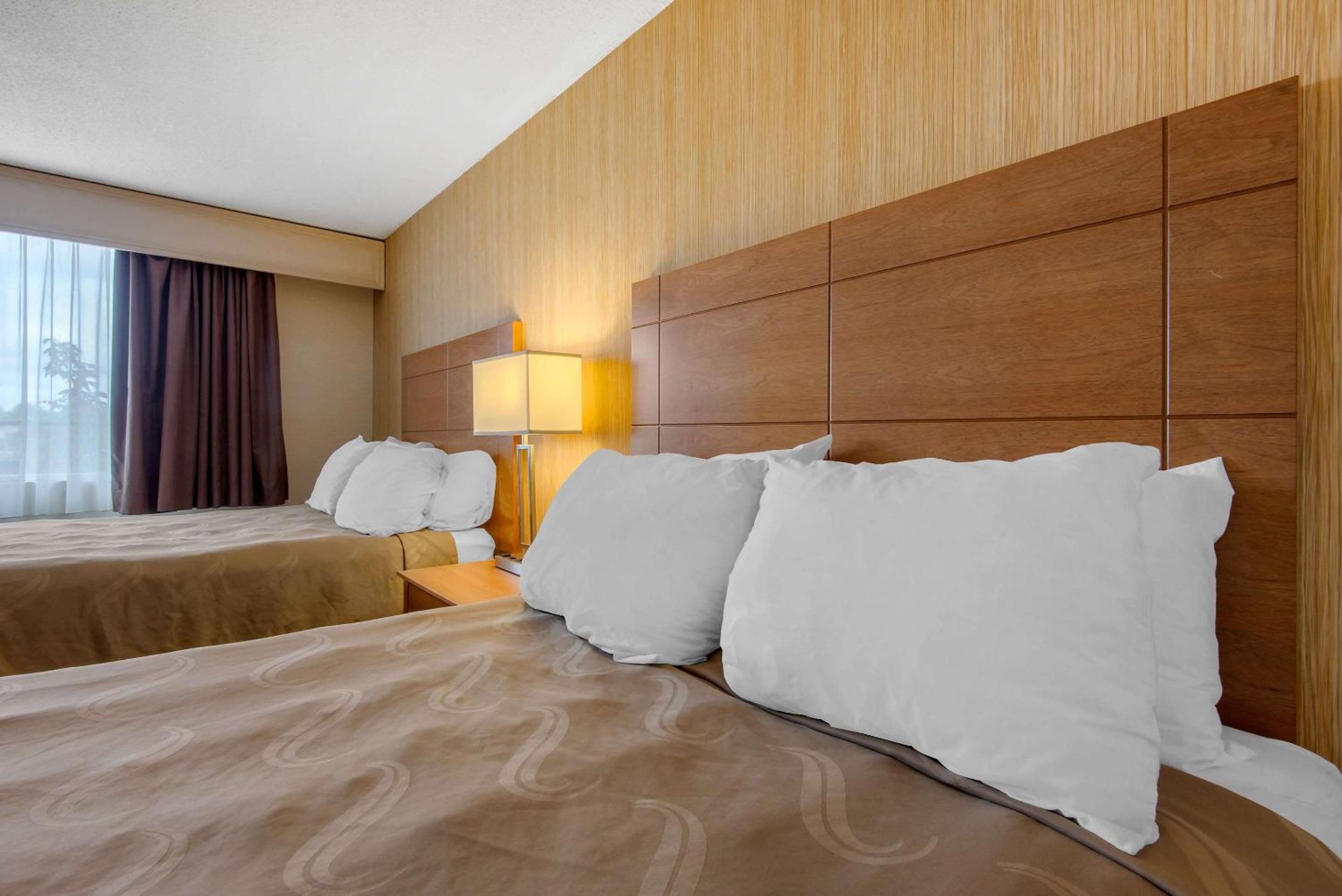Double Room - Non-Smoking  - Photo 4