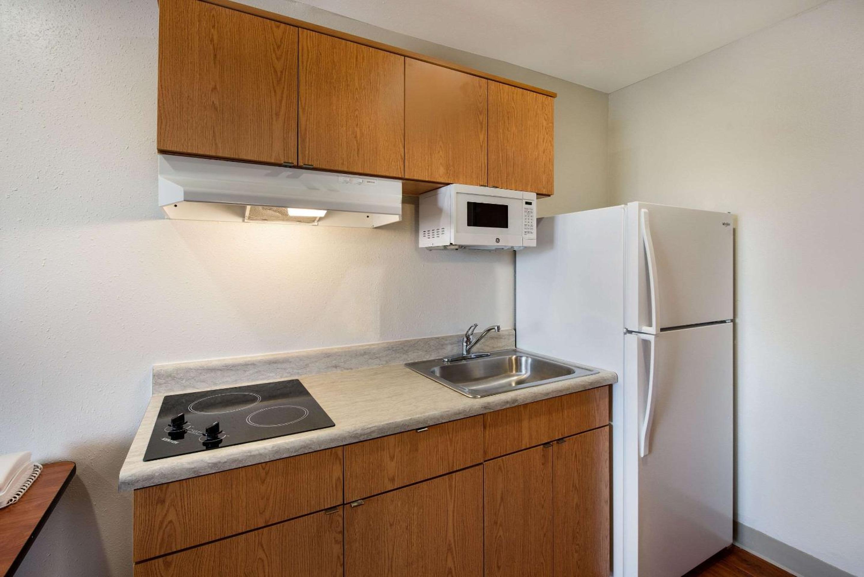 Double Room - Disability Access/Smoking photo 2