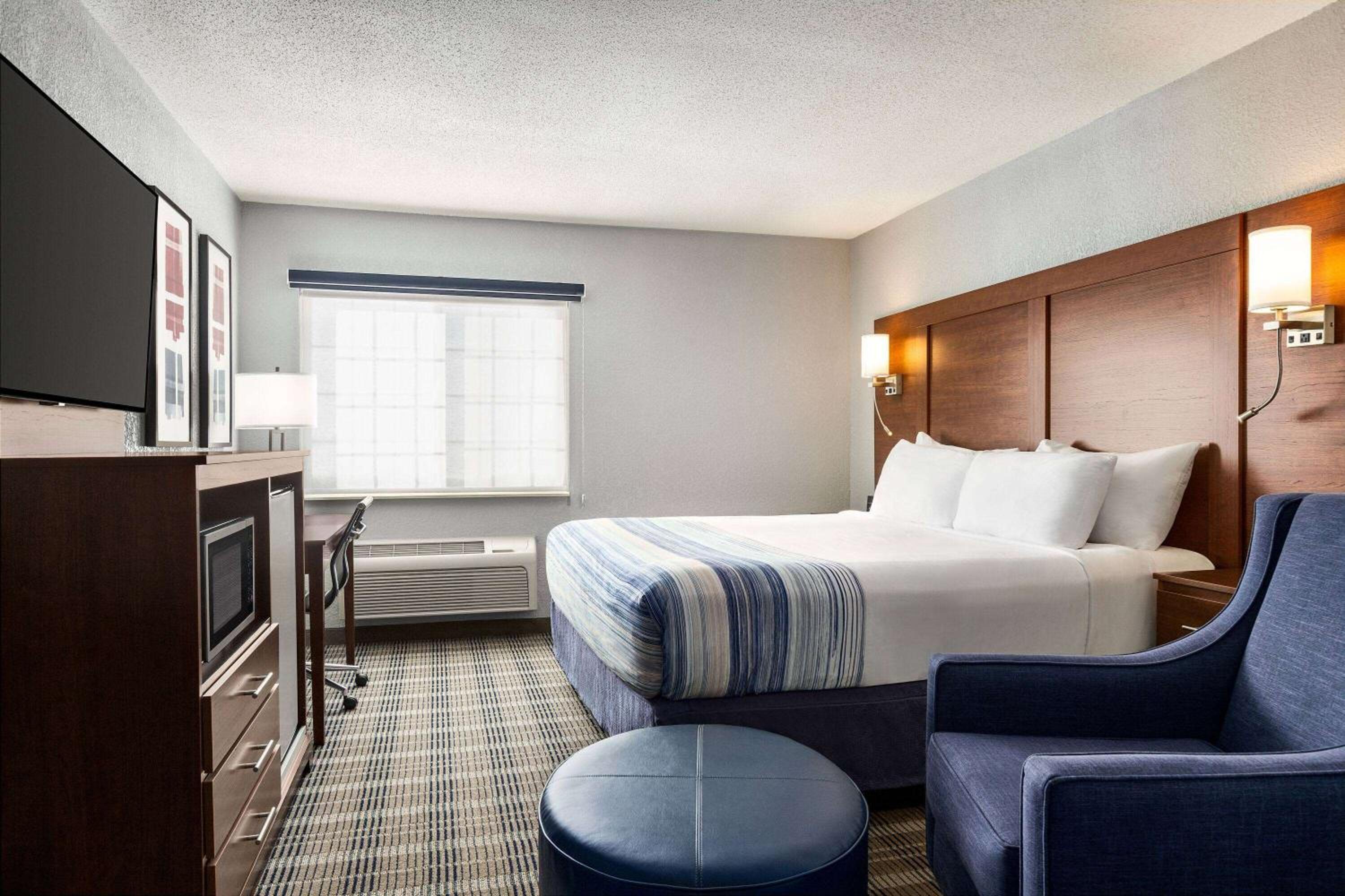 Premier King Suite - Non-Smoking