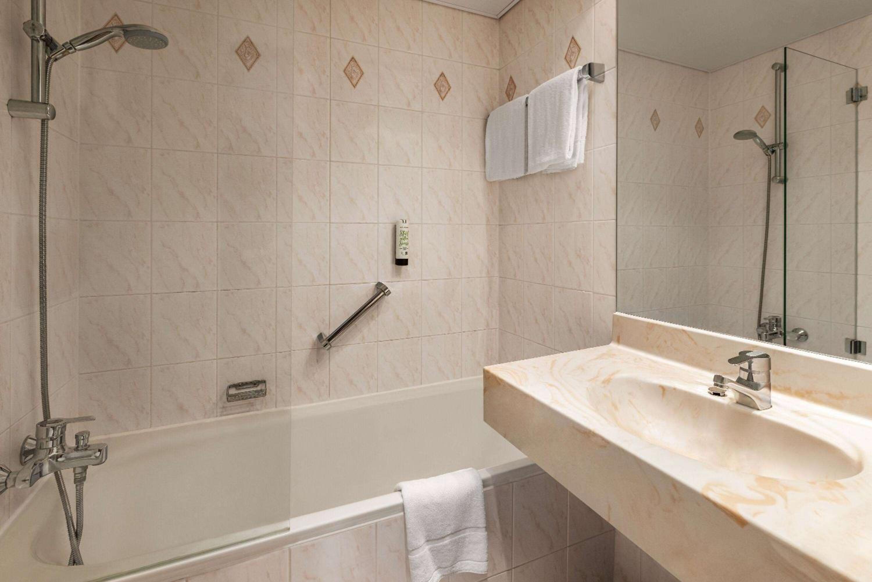 Comfort Plus Twin Room photo 2