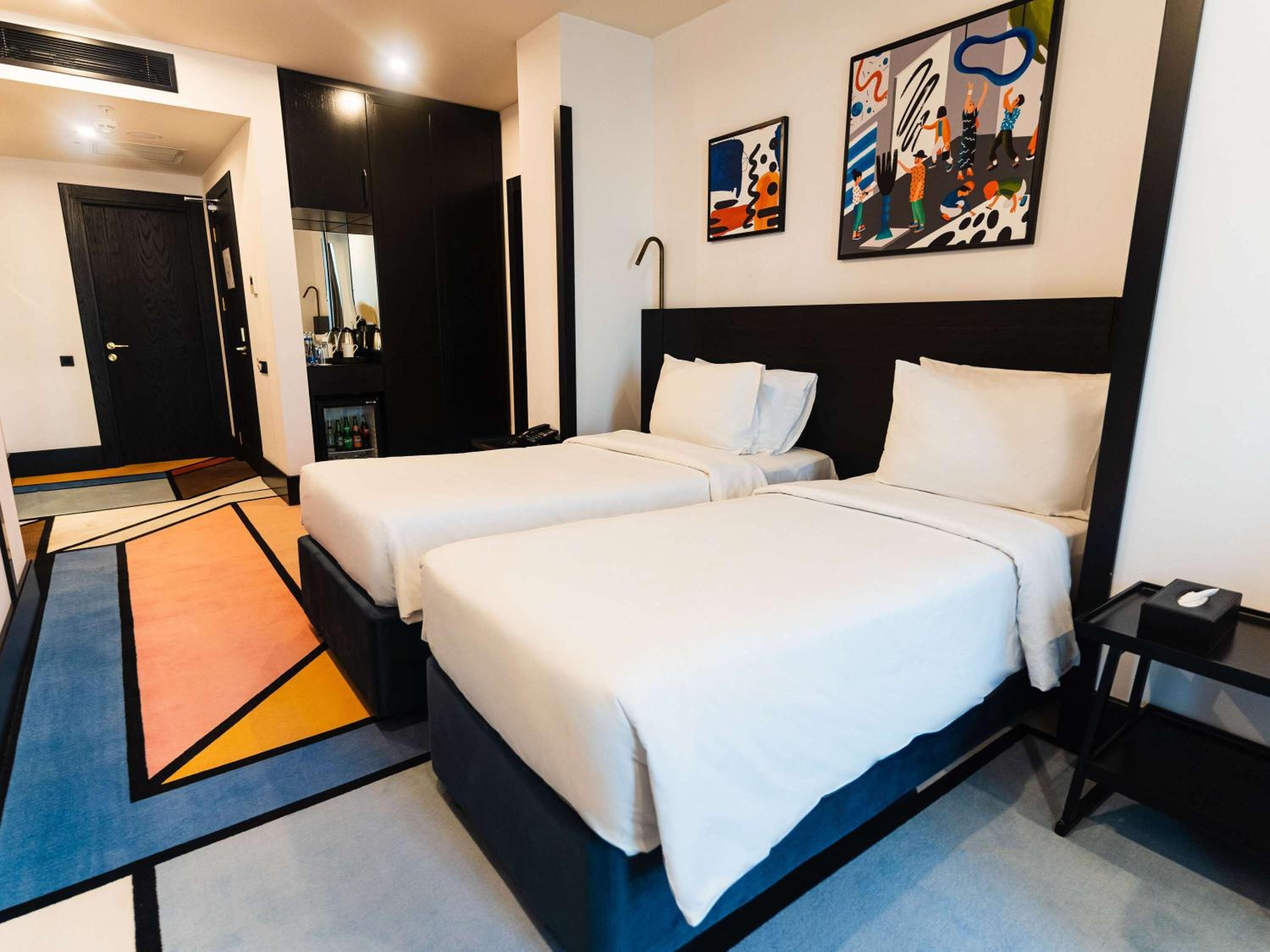 Superior Room with 2 Twin Beds photo 2