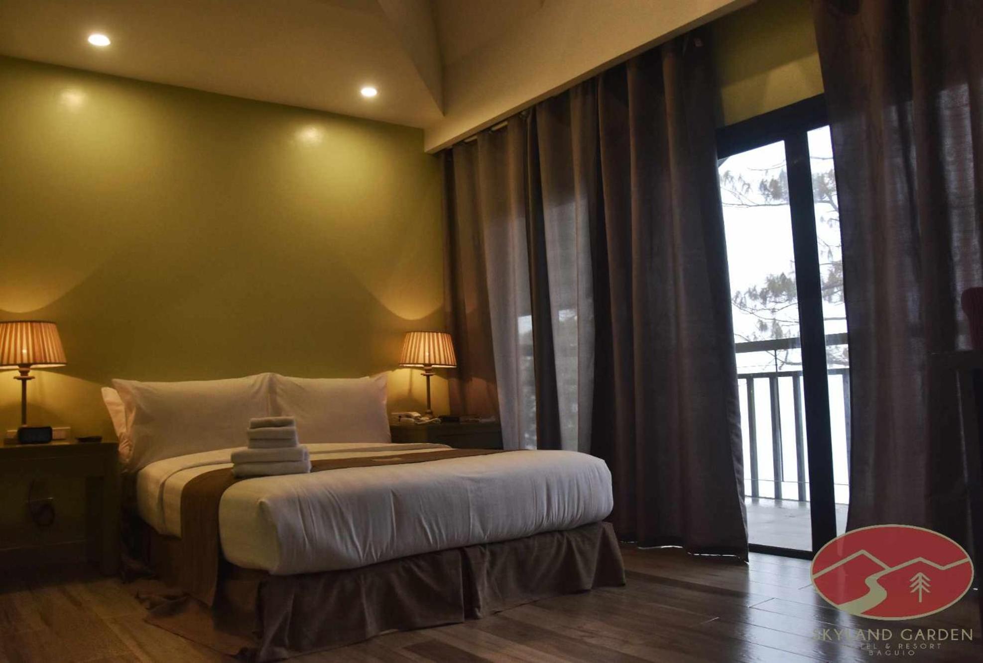 Queen Room with Balcony