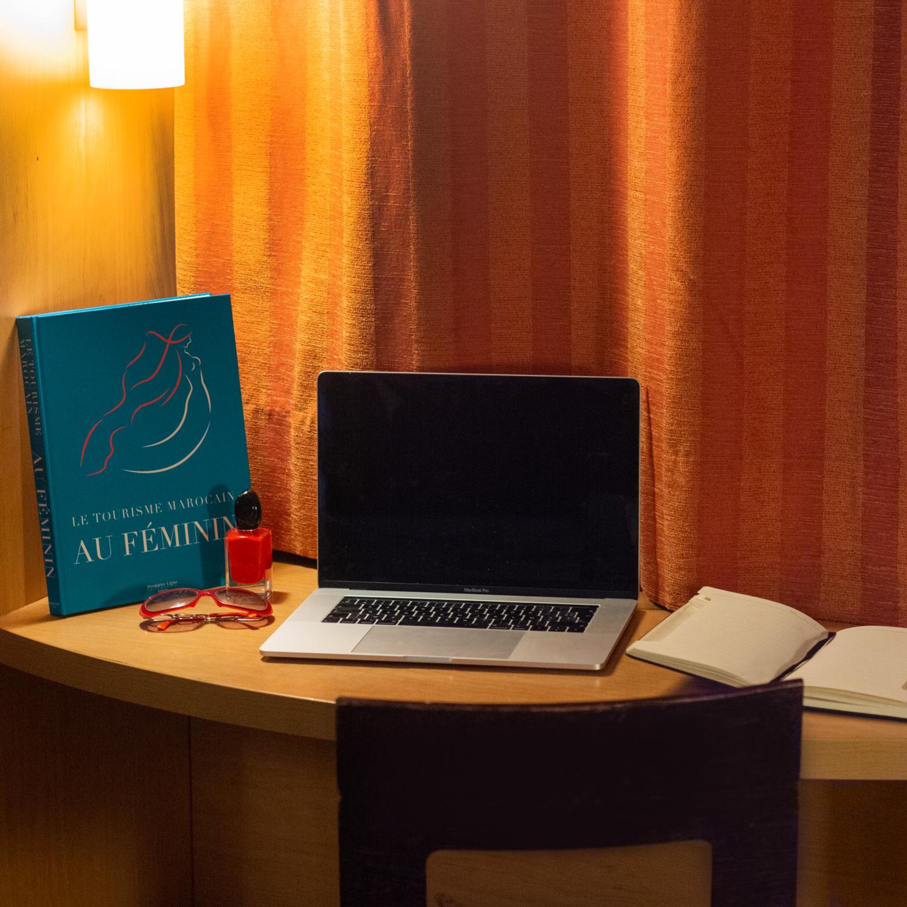 Standard Twin Room - Photo 4